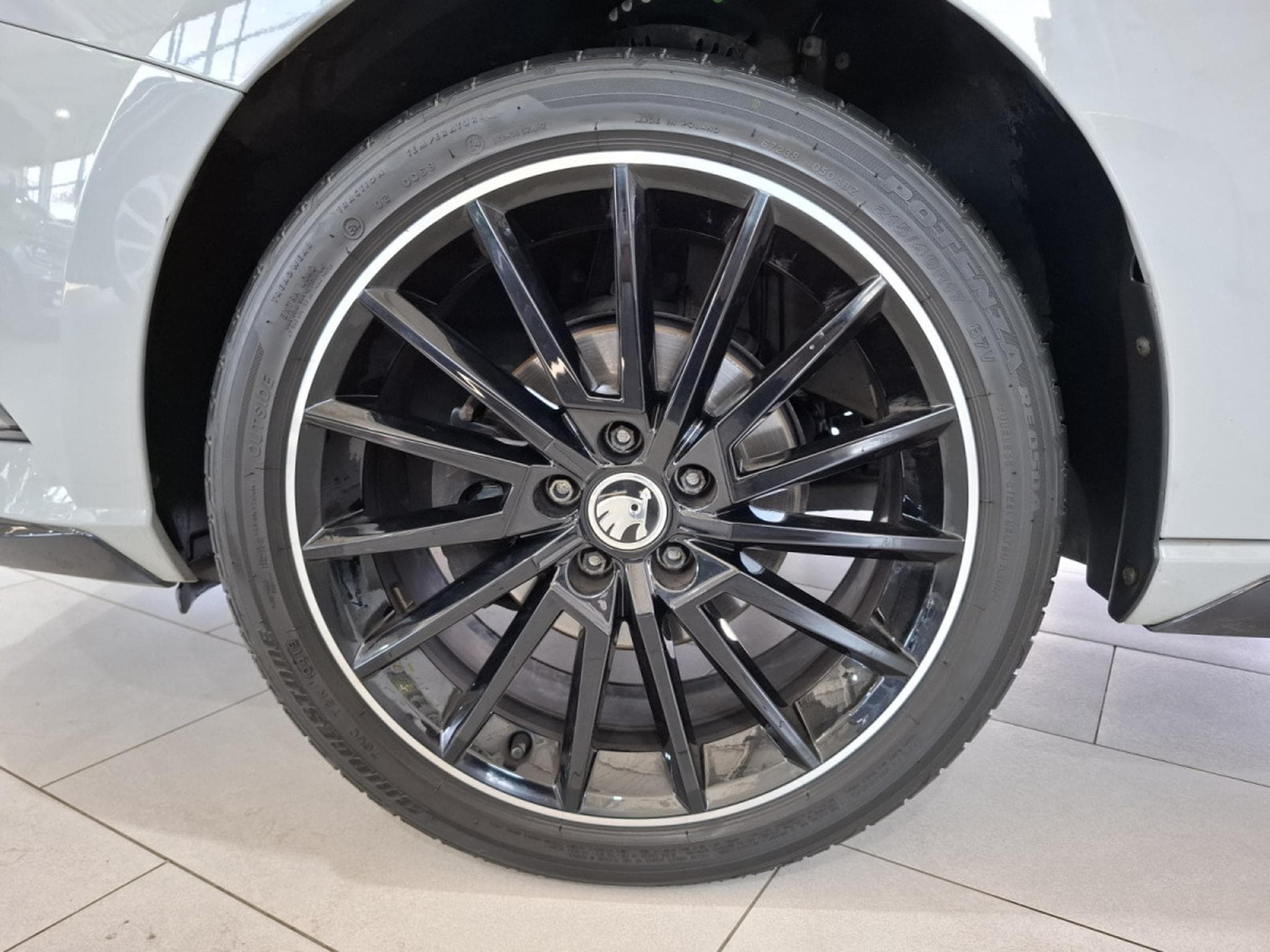 Skoda Fabia 1.0 TSI  MONTE CARLO, LED, CAMERA, PANORAMIQUE, ALU 17'',NAV (2019) - Photo 21
