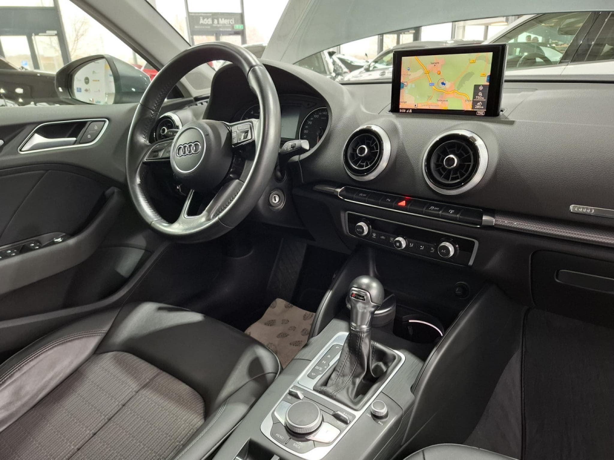 Audi A3 30 TFSI 116 SPORTBACK S-TRONIC DESIGN, CUIR, NAVI, XENON, LE (2017) - Photo 8