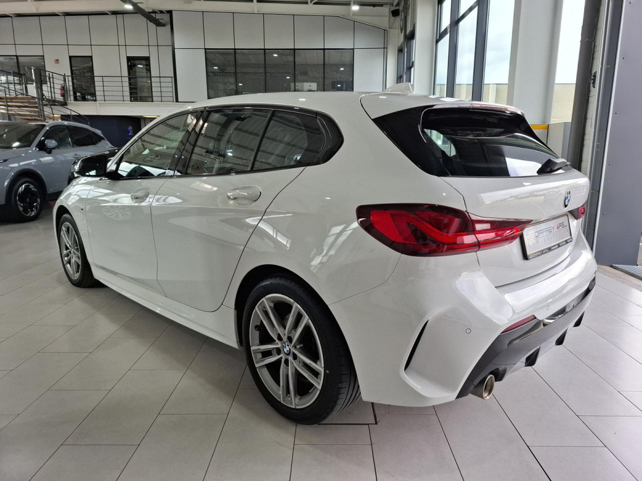 BMW 118 i M SPORT PAKET, NAVI, LED, COCKPIT DIGITAL, CARPLAY, PDC, (2021) - Photo 2
