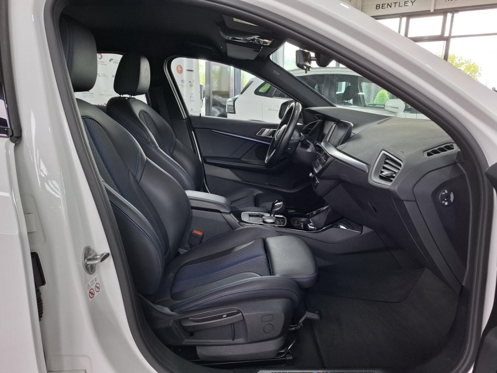 BMW 118 i M SPORT PAKET, NAVI, LED, COCKPIT DIGITAL, CARPLAY, PDC, (2021) - Photo 9
