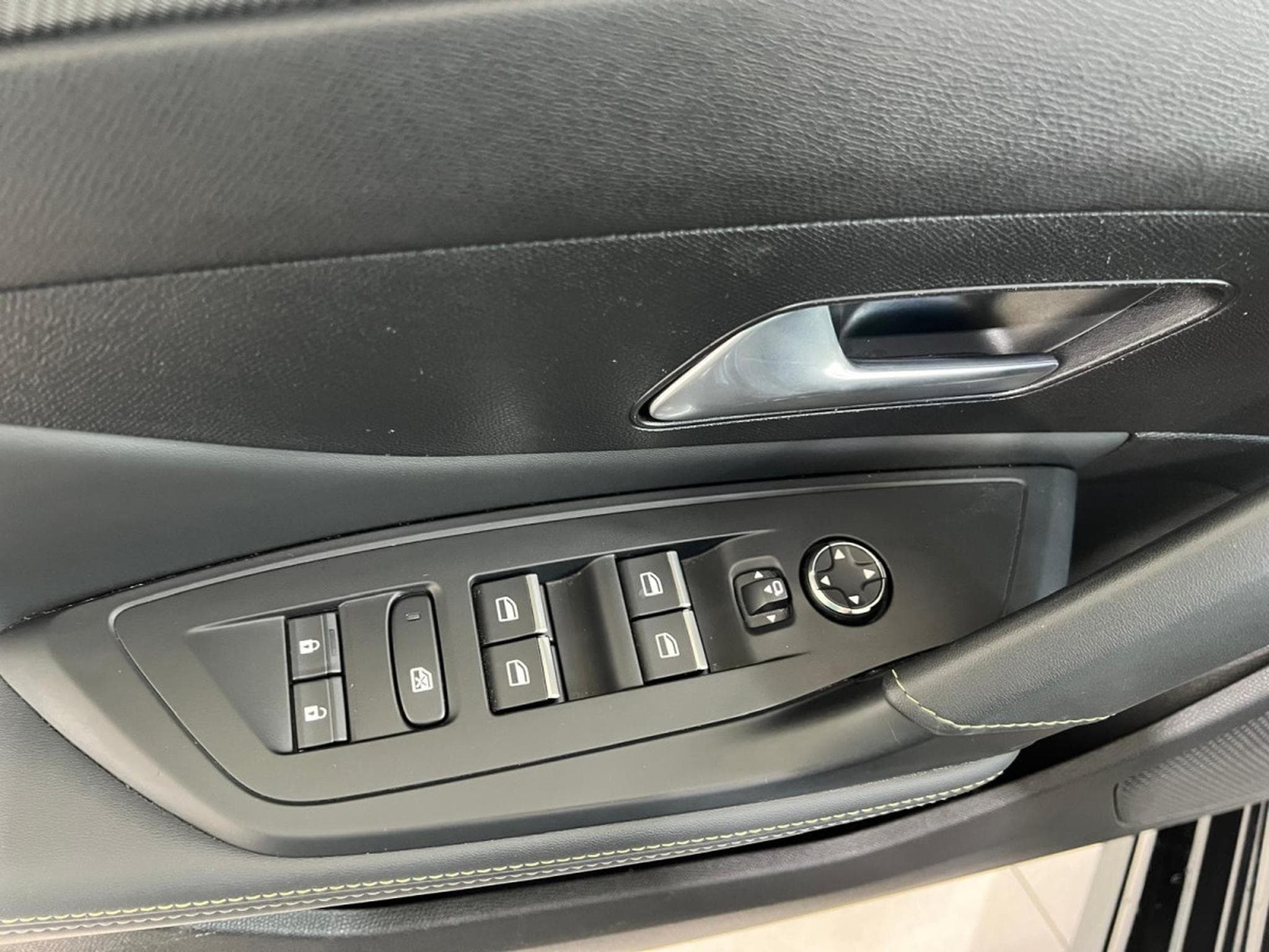 Peugeot 308 GT Pack ,1.6 Plug-Hybrid 225 e-EAT8, CAMERA 360°,CUIR, NAVI, (2022) - Photo 9
