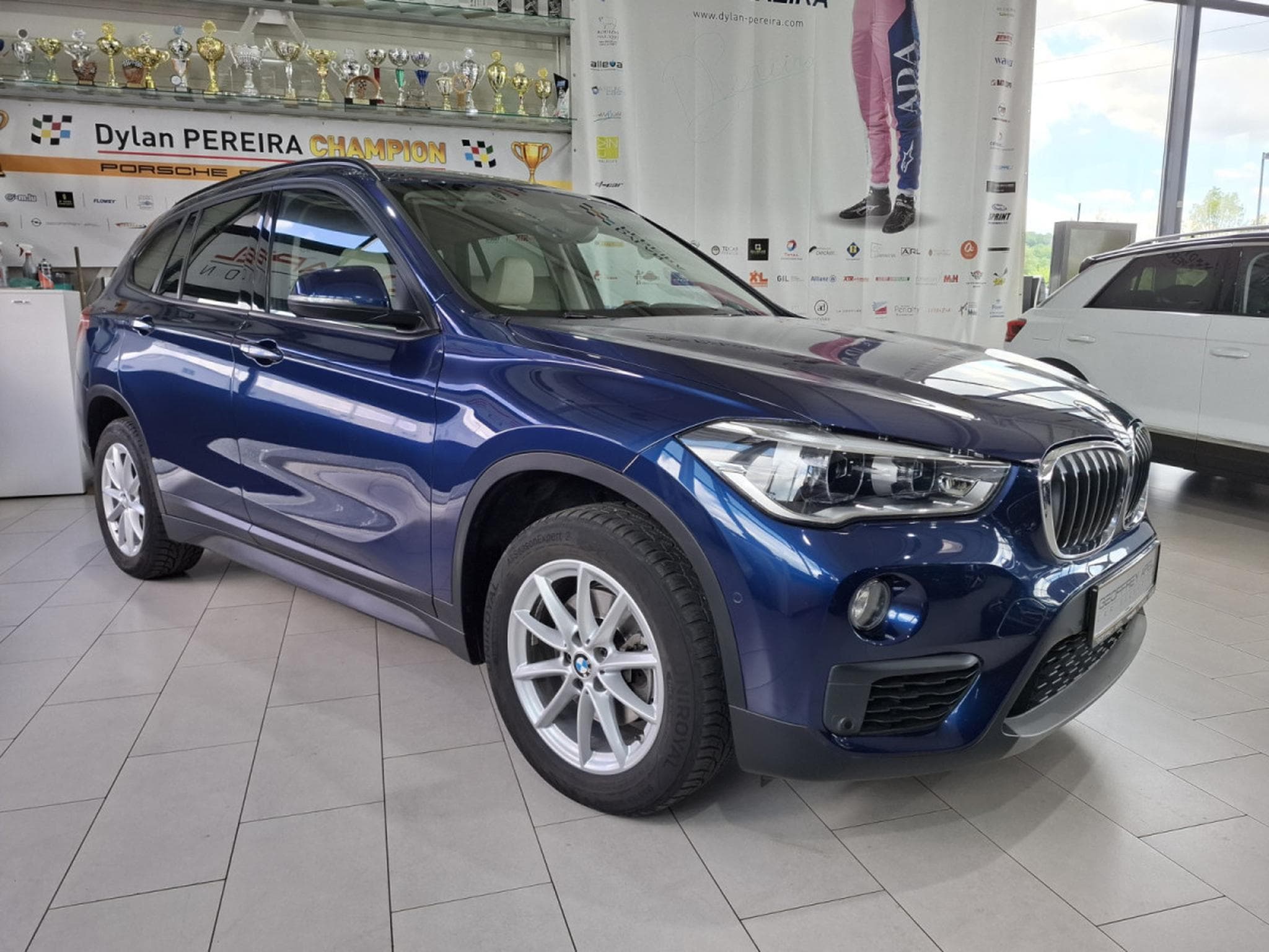 BMW X1 SDRIVE 18iA, 1 HAND, KM 63000, CUIR, NAVI, PDC, LED, (2017) - Photo 4