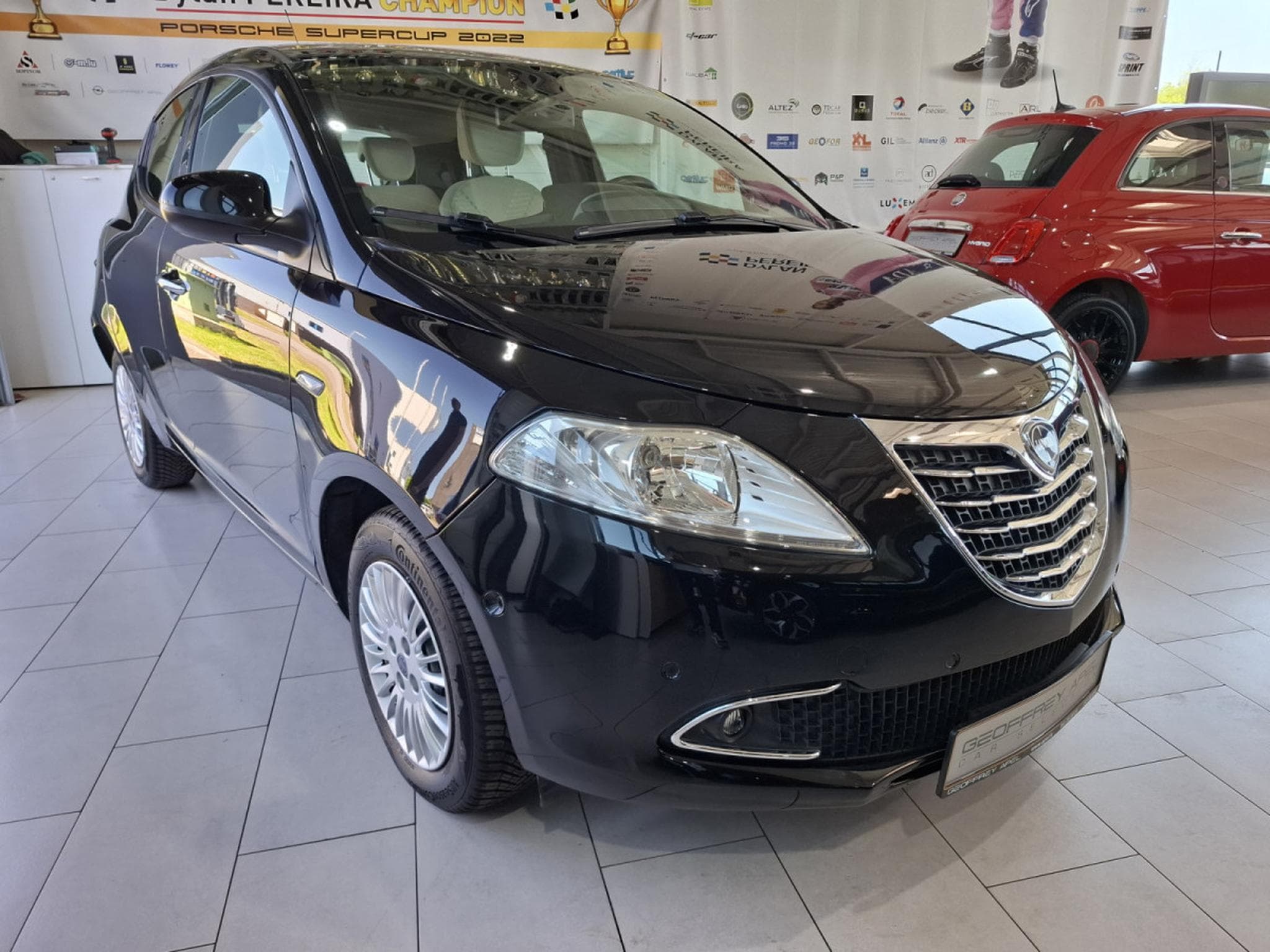 Lancia Ypsilon 1.2 1HAND, BLUETOOTH, PDC AV+ARR., (2015) - Photo 4