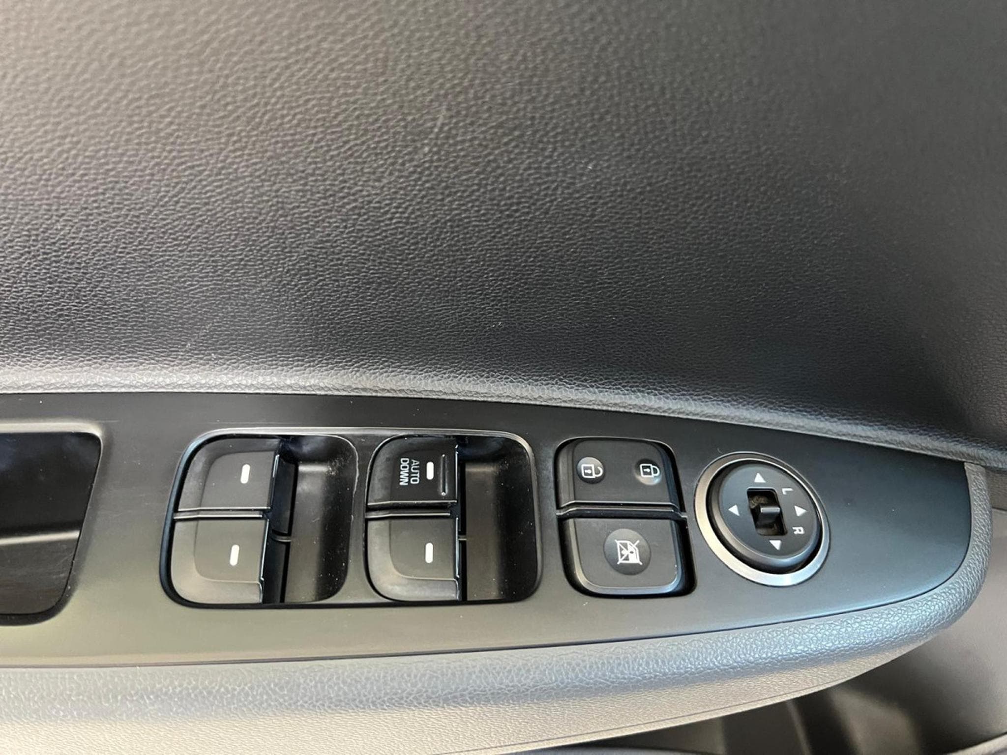 Hyundai i10 1.0  CLIMA, NAVI, BLUETOOTH, ALU, GARANTIE (2018) - Photo 10
