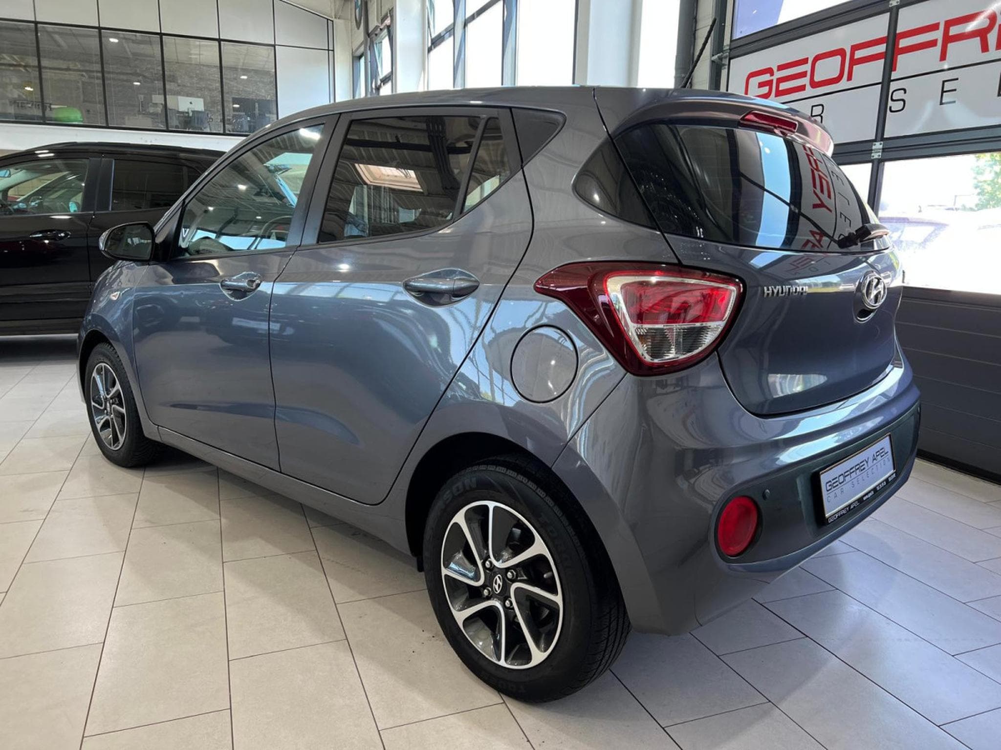 Hyundai i10 1.0  CLIMA, NAVI, BLUETOOTH, ALU, GARANTIE (2018) - Photo 2