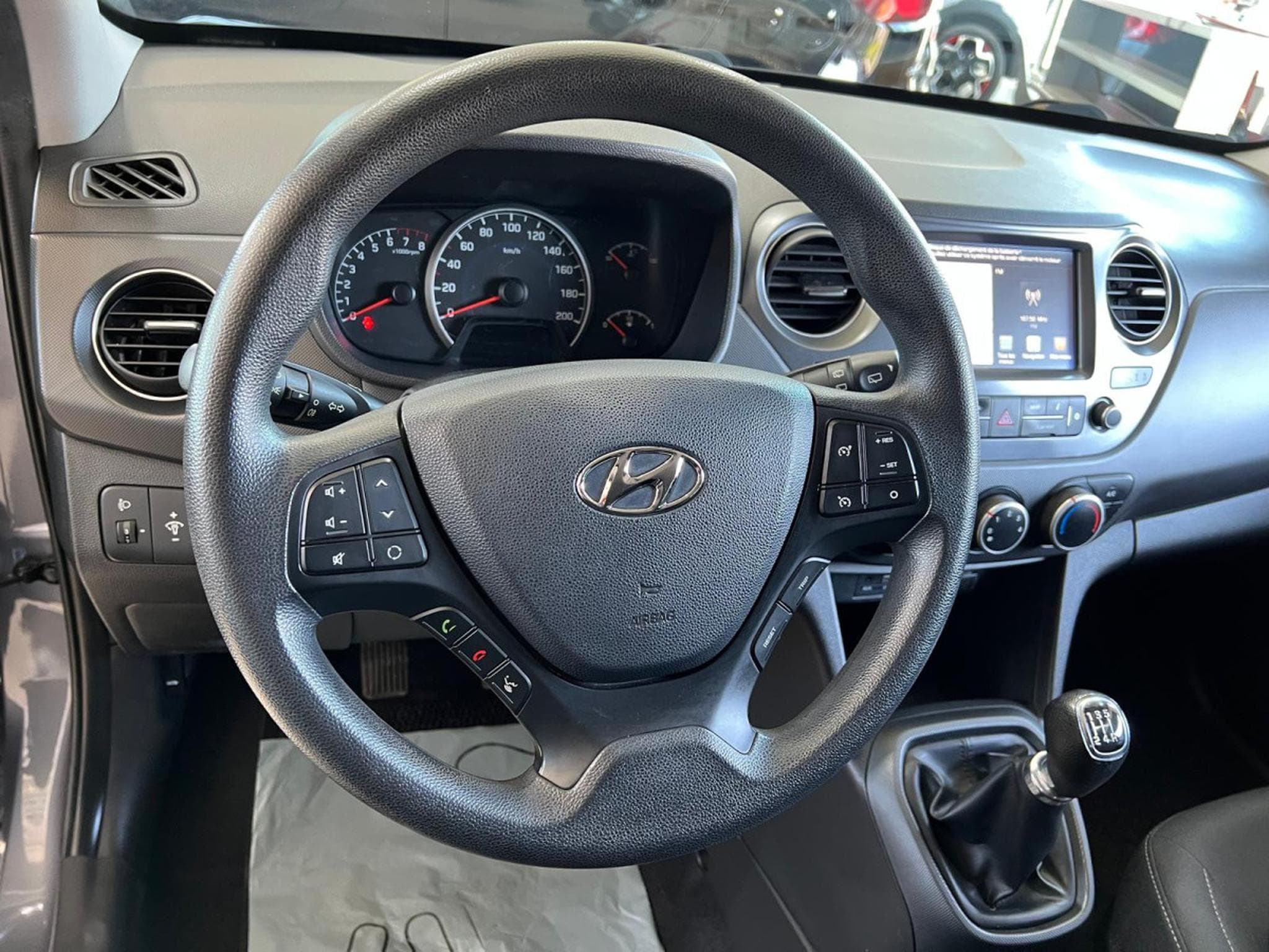 Hyundai i10 1.0  CLIMA, NAVI, BLUETOOTH, ALU, GARANTIE (2018) - Photo 9