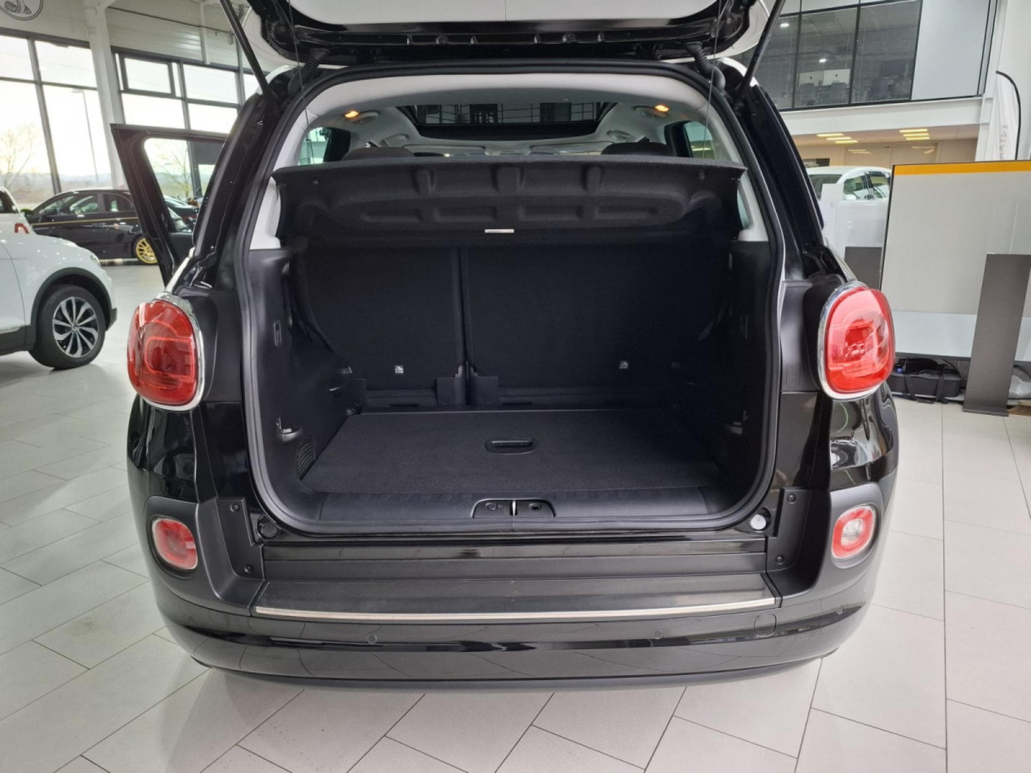 Fiat 500L 1.6 JTD 120 NAVI, CUIR, PANORAMA, 1 HAND (2016) - Photo 17