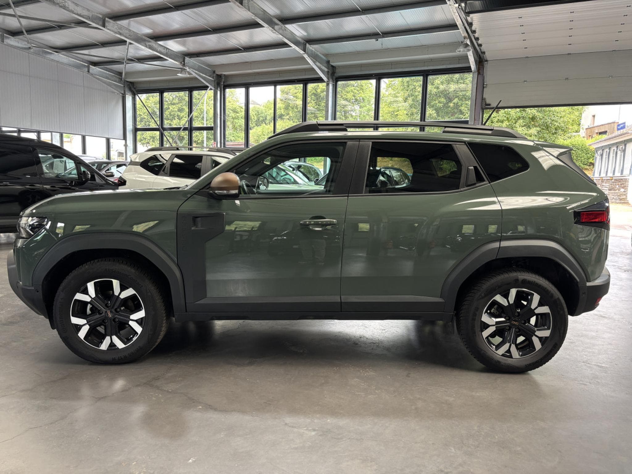 Dacia Duster 1.2 Hybrid 4WD (2025) - Photo 5