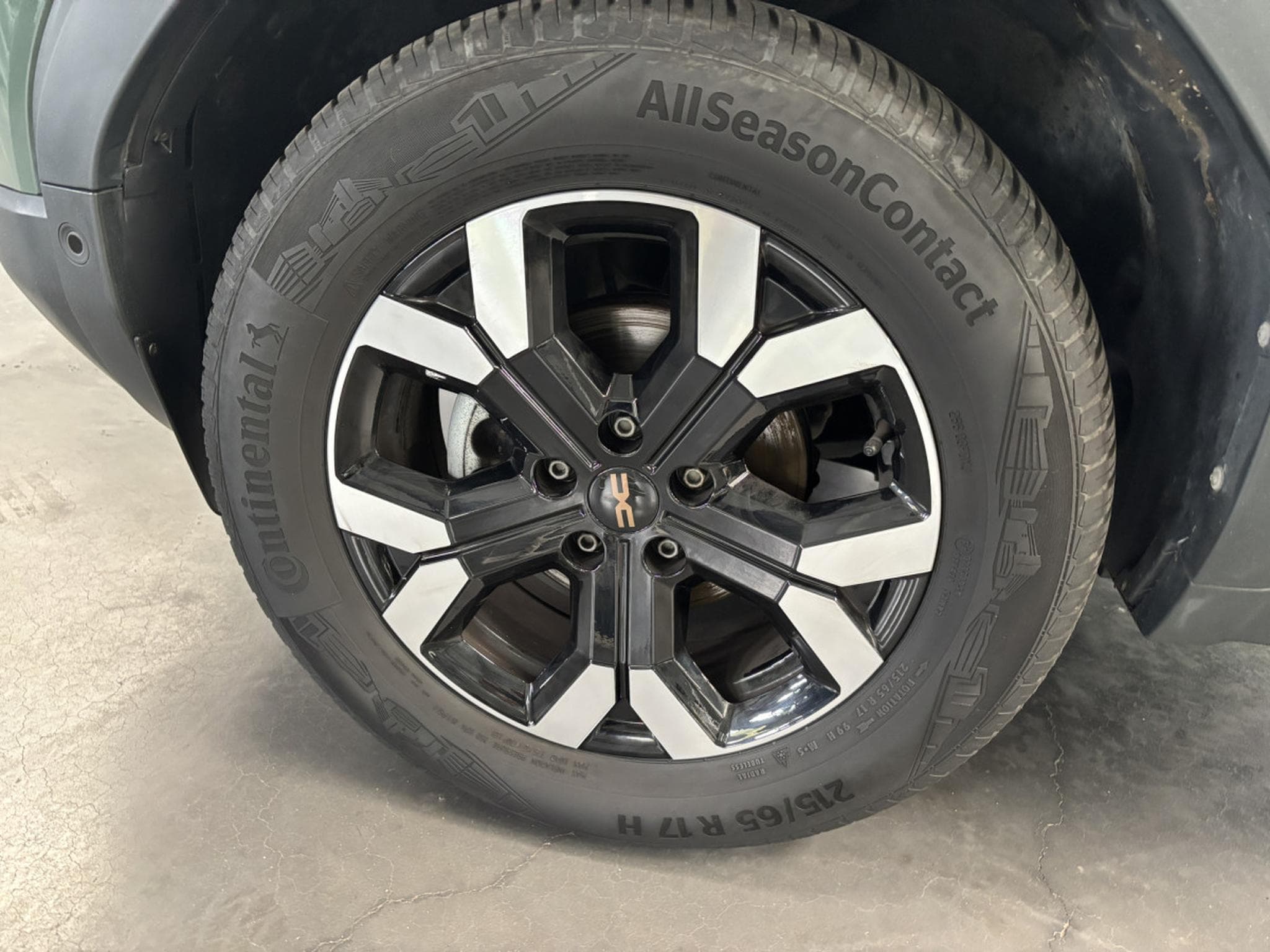 Dacia Duster 1.2 Hybrid 4WD (2025) - Photo 8