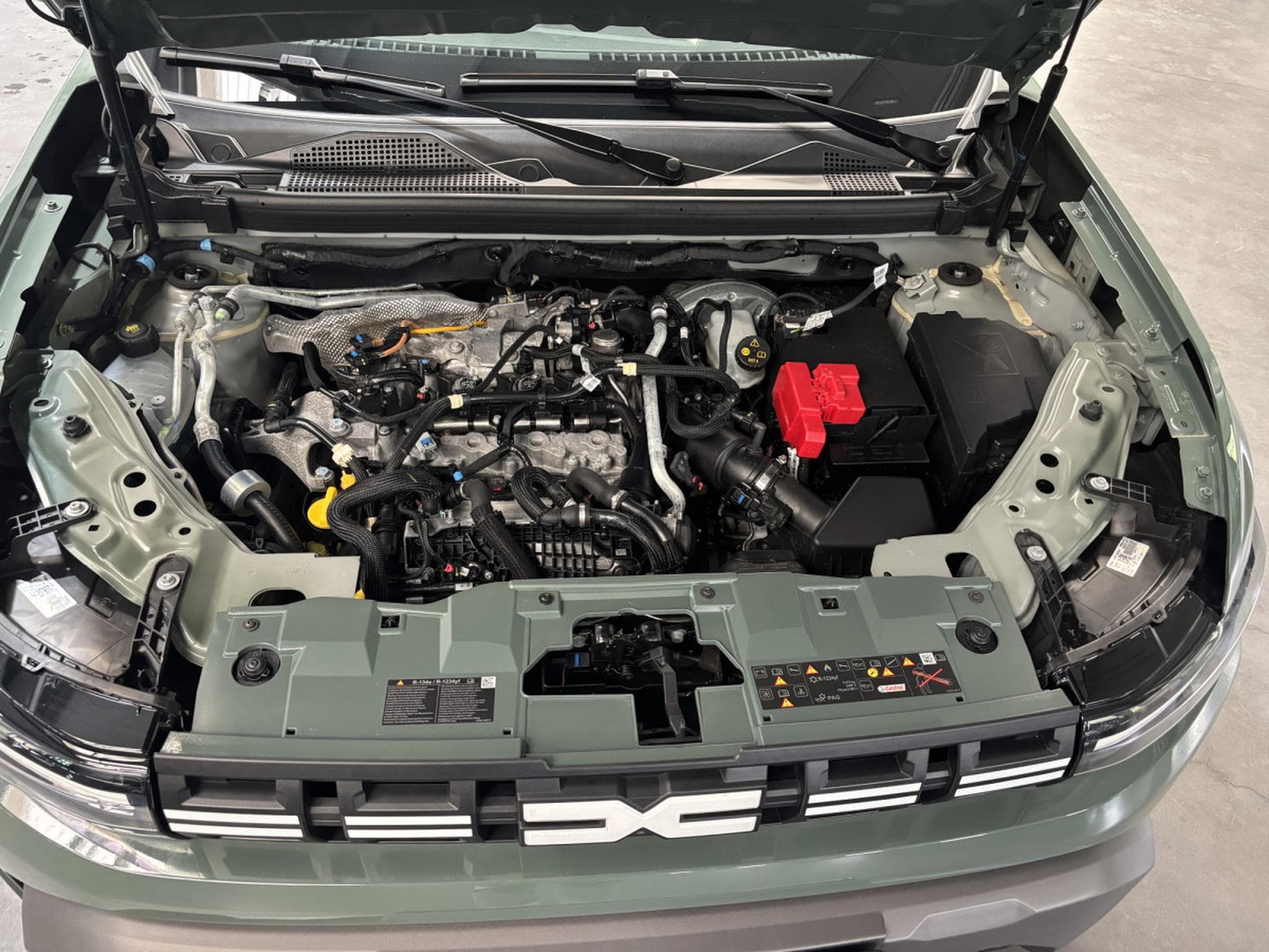 Dacia Duster 1.2 Hybrid 4WD (2025) - Photo 9
