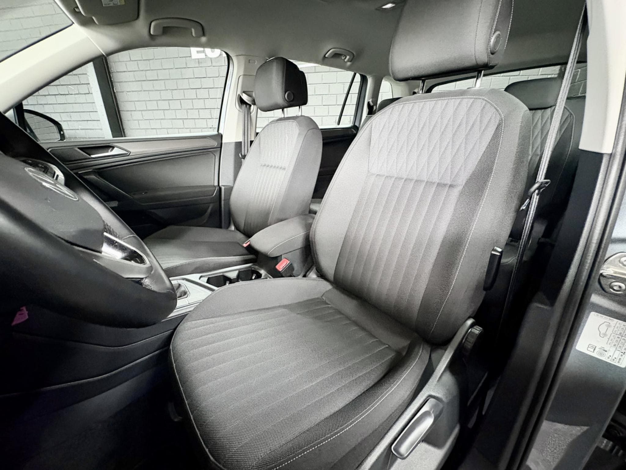VW Tiguan Life 1.5 TSI 150 CV DSG7 *7 PLACES *ATTELAGE* *HAYON* (2025) - Photo 7