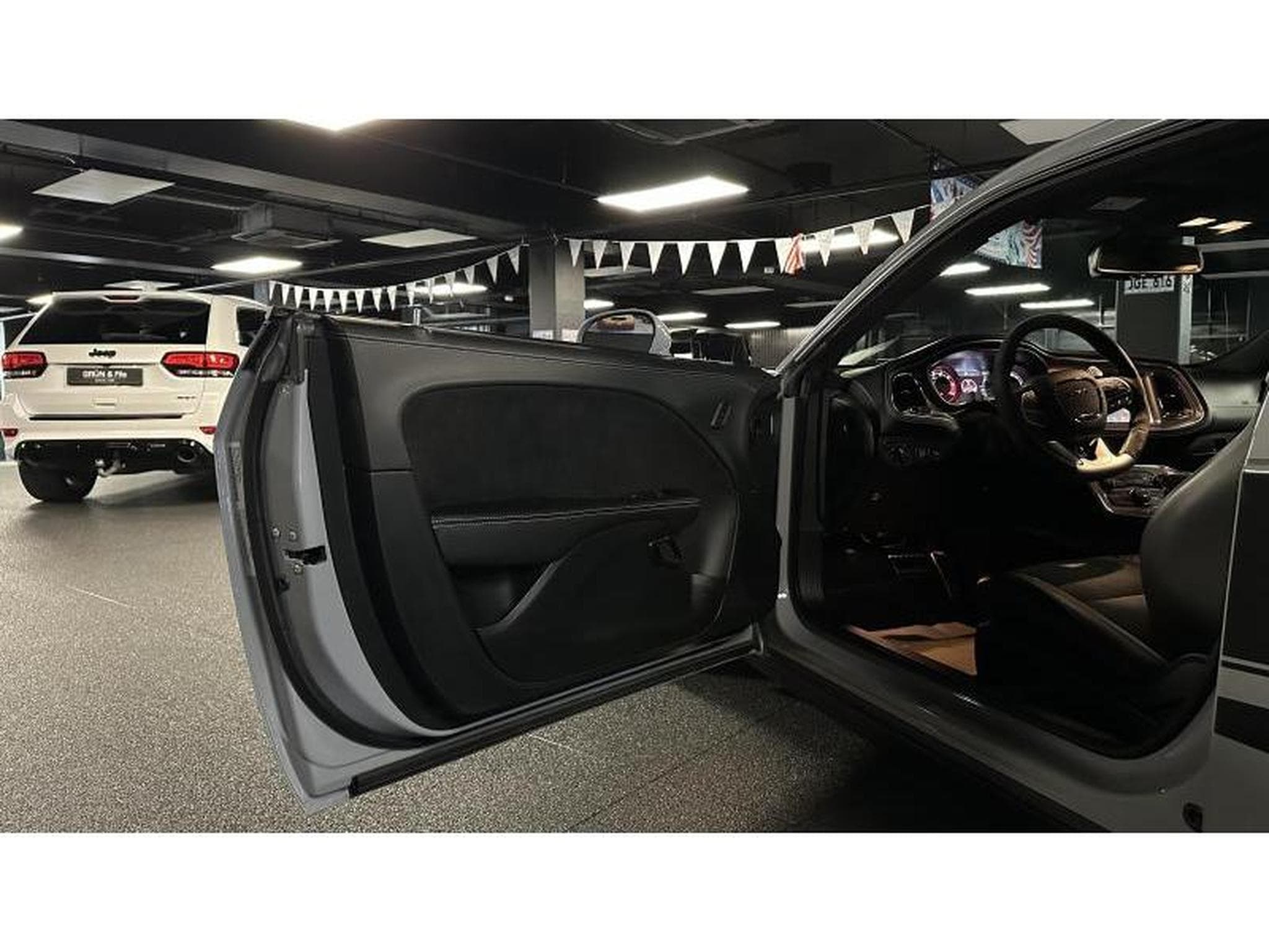 Dodge Challenger WIDEBODY HELLCAT NAP CLEAN CARFAX (2022) - Photo 12