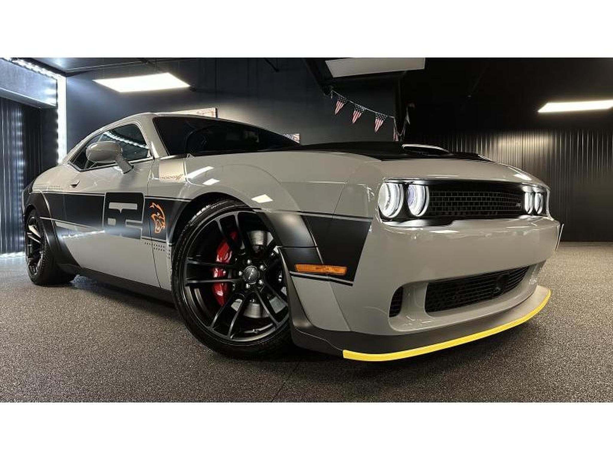 Dodge Challenger WIDEBODY HELLCAT NAP CLEAN CARFAX (2022) - Photo 2