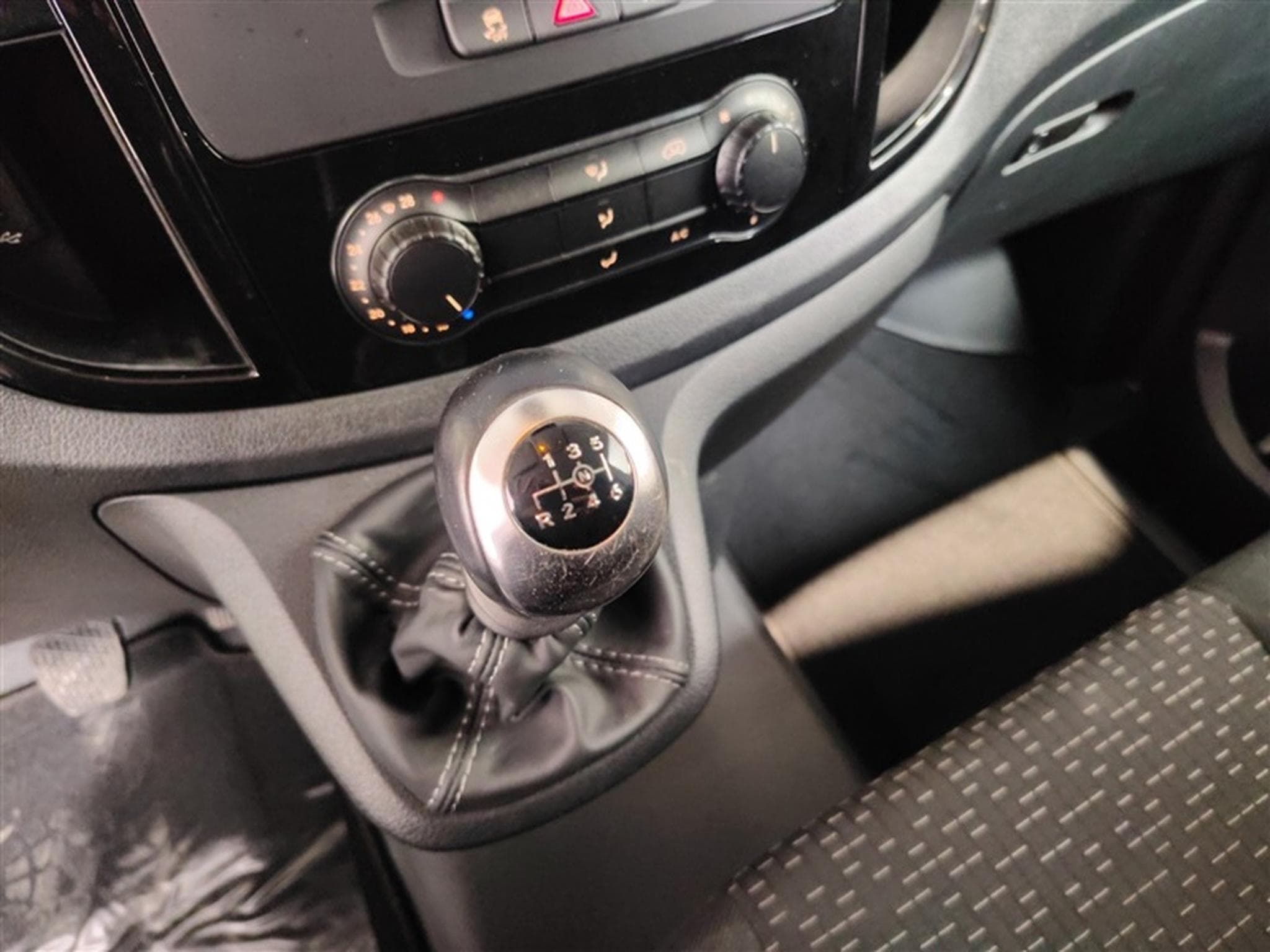 Mercedes Vito 2.0 BlueTEC (2024) - Photo 12