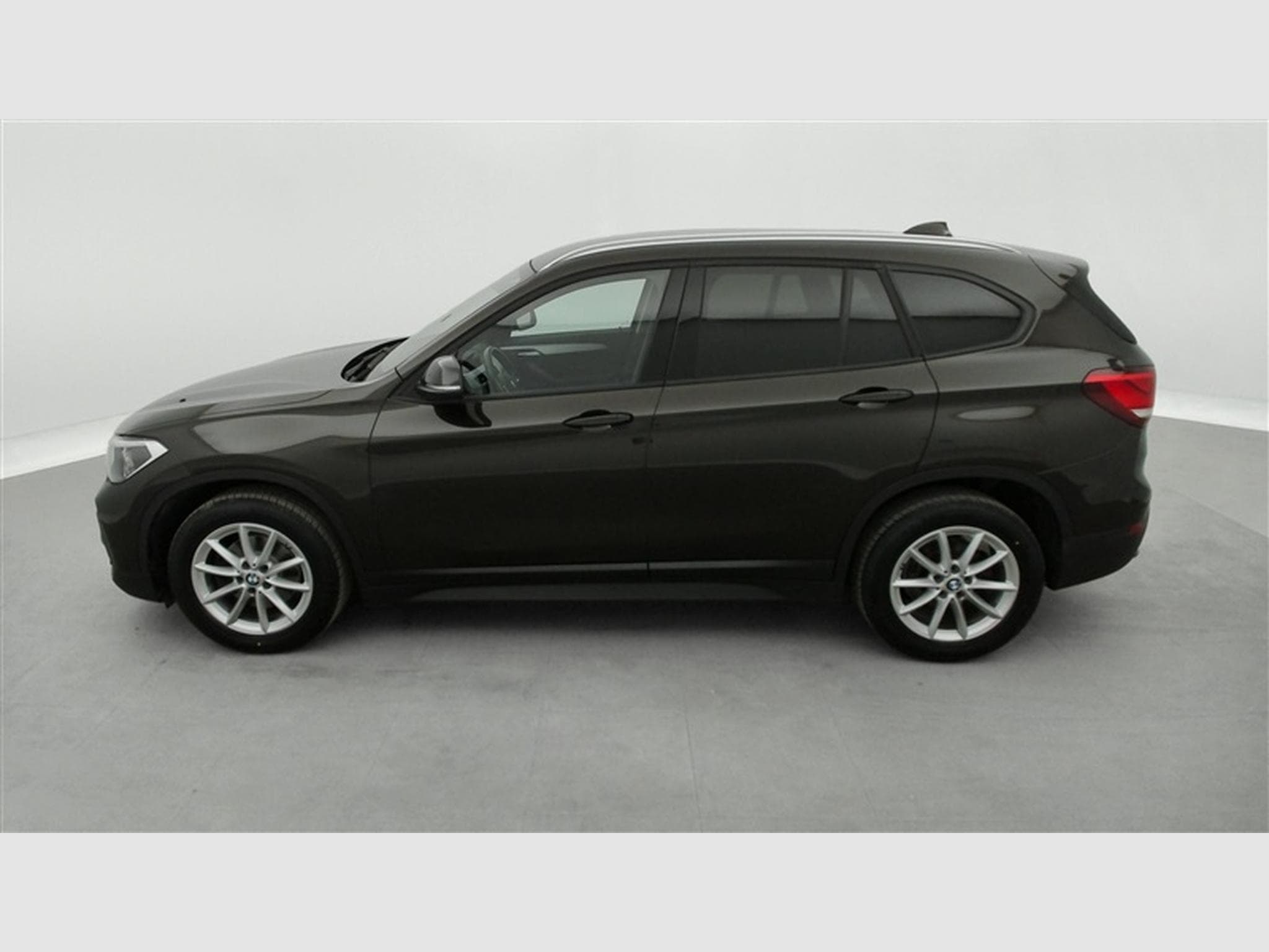 BMW X1 1.5i sDrive18 Facelift NAVI PRO/VOLANT M (2019) - Photo 3