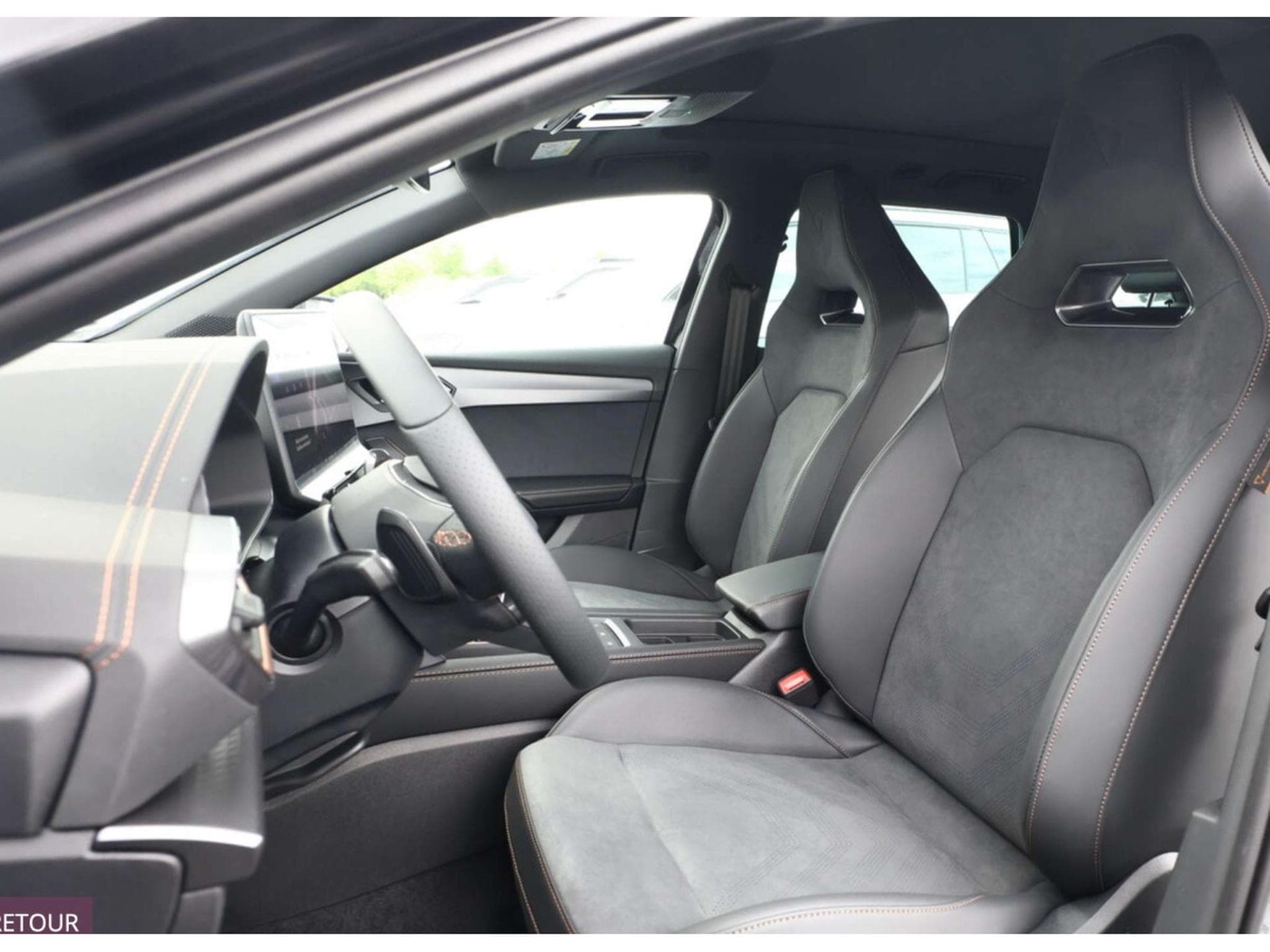 Cupra Leon Sportstourer 2.0 TSI 4Drive DSG VZ (2026) - Photo 6