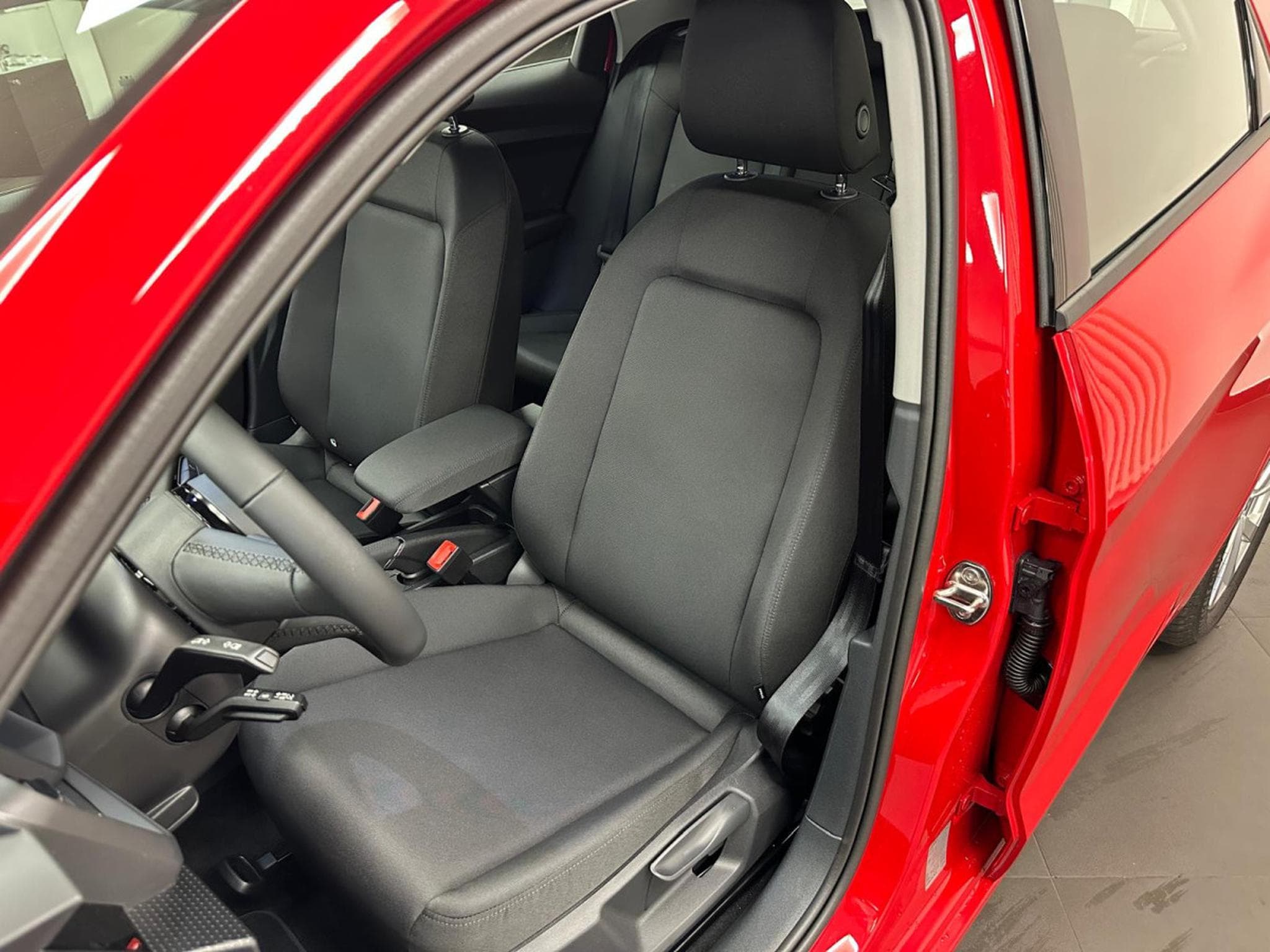 Audi A1 Sportback advanced 25 TFSI 95 CH / 70kW S tronic (2025) - Photo 2