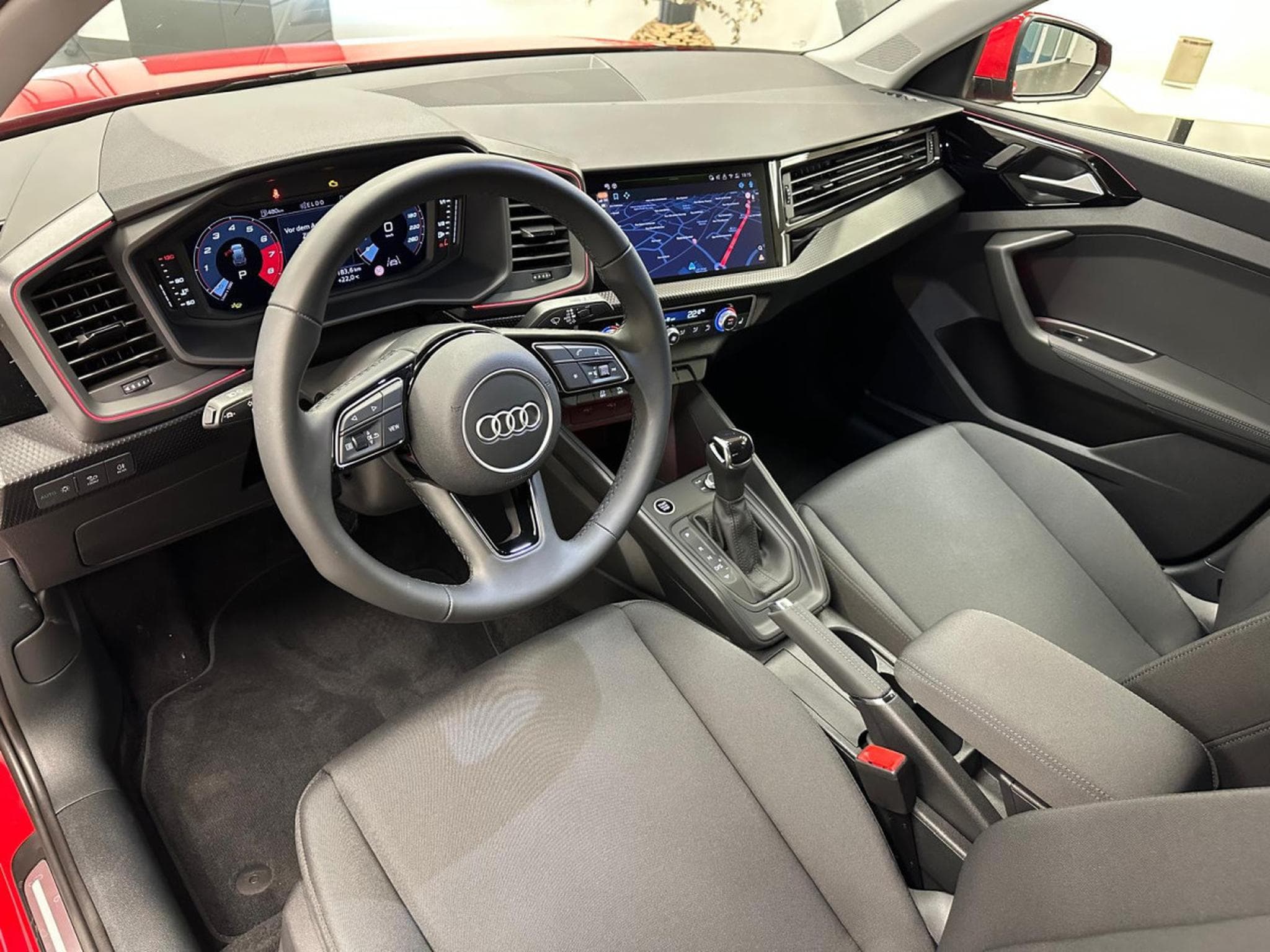 Audi A1 Sportback advanced 25 TFSI 95 CH / 70kW S tronic (2025) - Photo 4