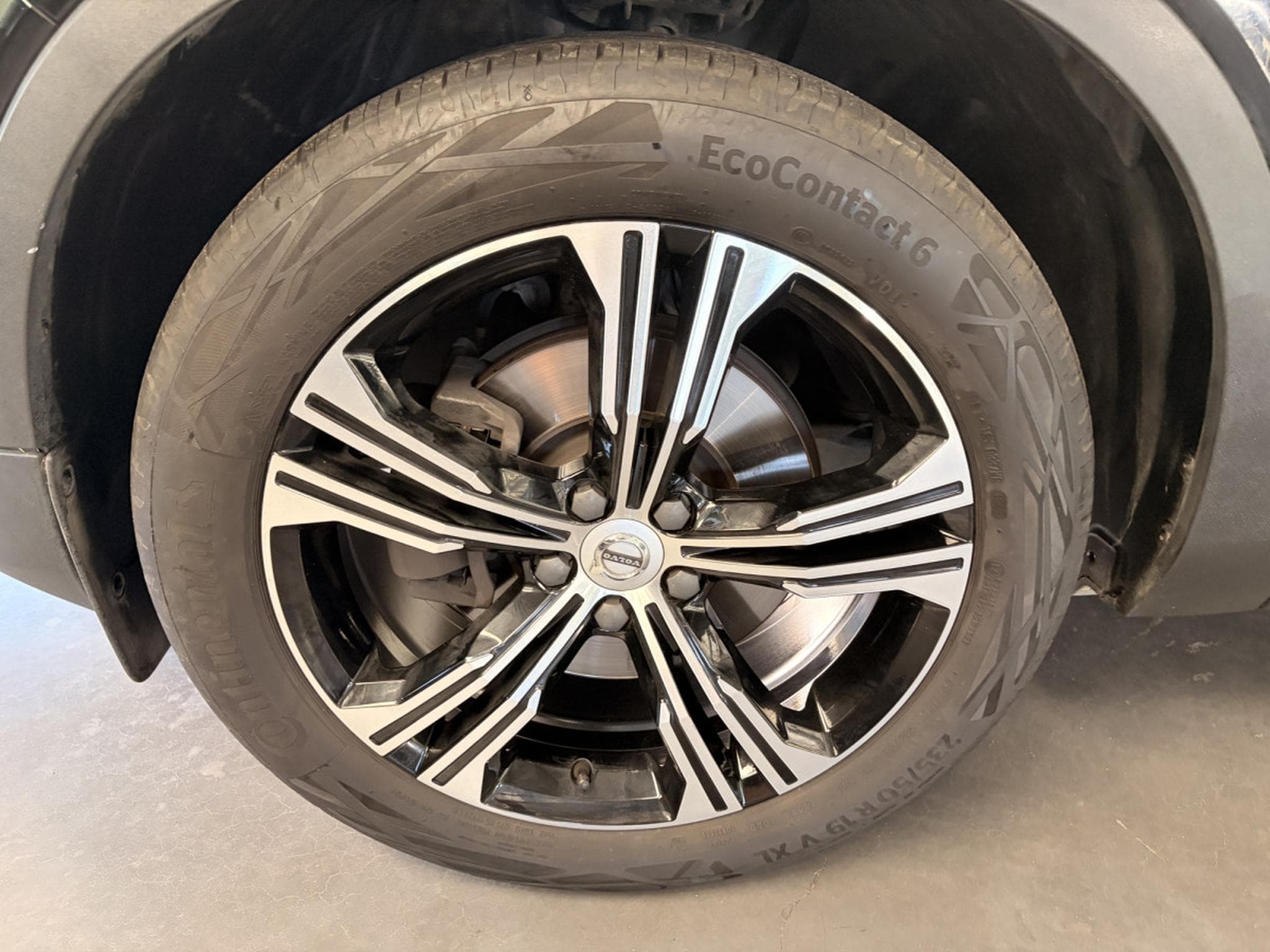 Volvo XC40 2.0 D4 Inscription AWD (2019) - Photo 8
