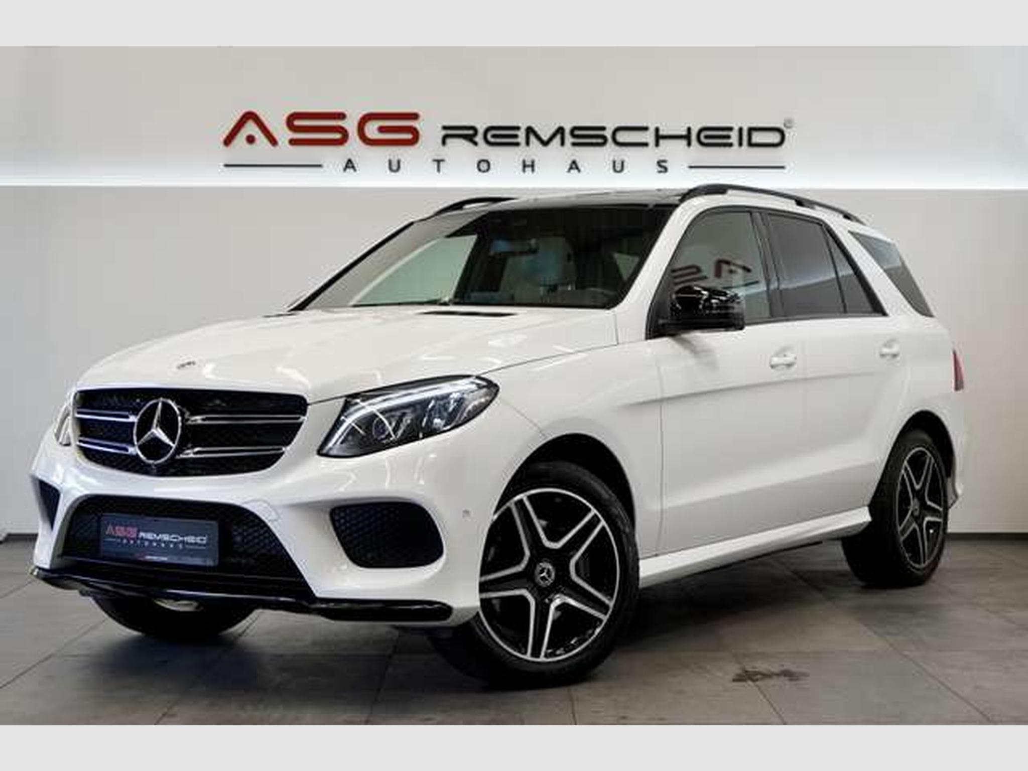 Mercedes GLE 350 d 4M 9G-Tr. AMG Line *Pano *Luft *HK * (2017) - Photo 1