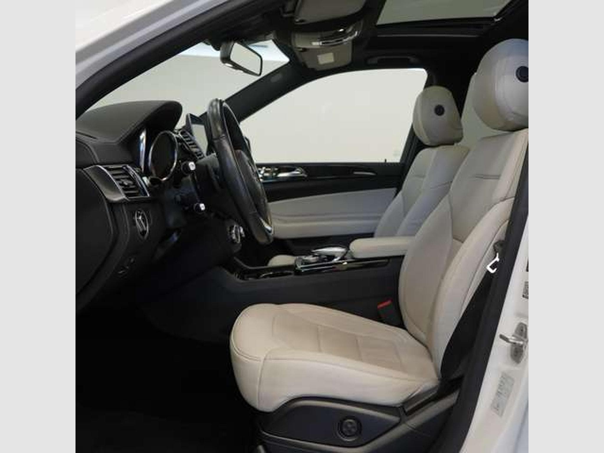 Mercedes GLE 350 d 4M 9G-Tr. AMG Line *Pano *Luft *HK * (2017) - Photo 13