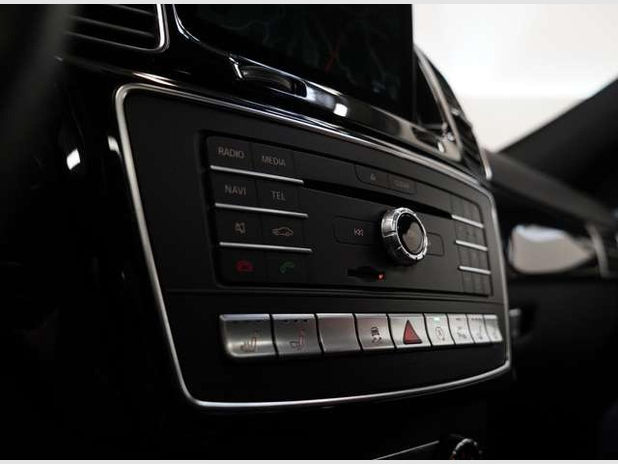 Mercedes GLE 350 d 4M 9G-Tr. AMG Line *Pano *Luft *HK * (2017) - Photo 18