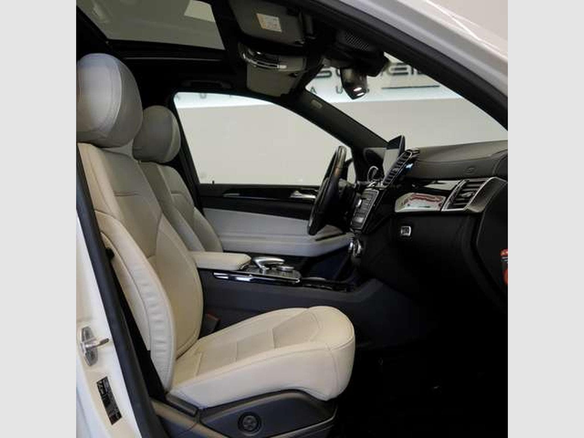 Mercedes GLE 350 d 4M 9G-Tr. AMG Line *Pano *Luft *HK * (2017) - Photo 7