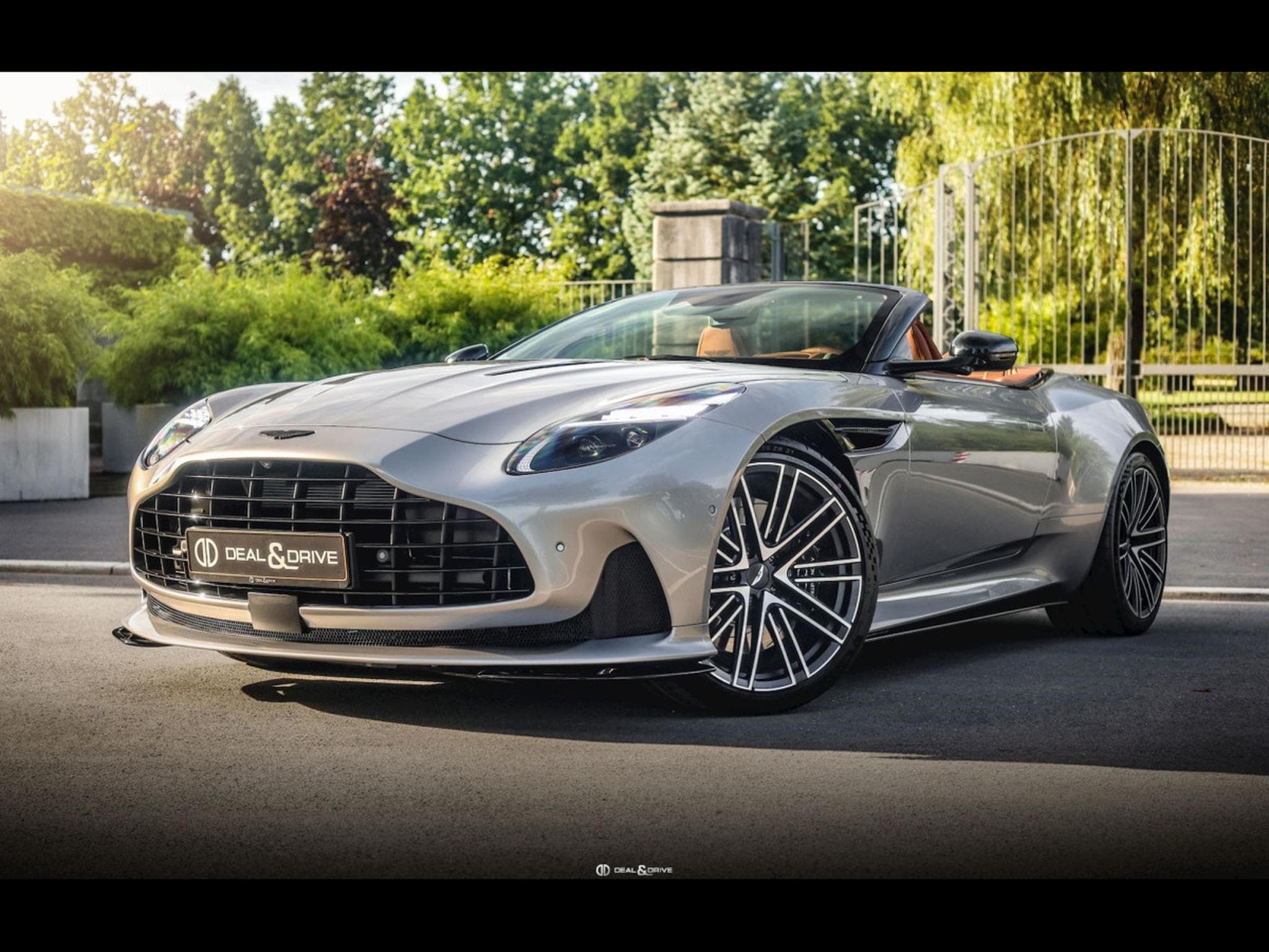 Aston-Martin DB12 VOLANTE 4.0 V8 680 CH - SPIRIT SILVER METALLIC - FULL PPF (2024) - Photo 1