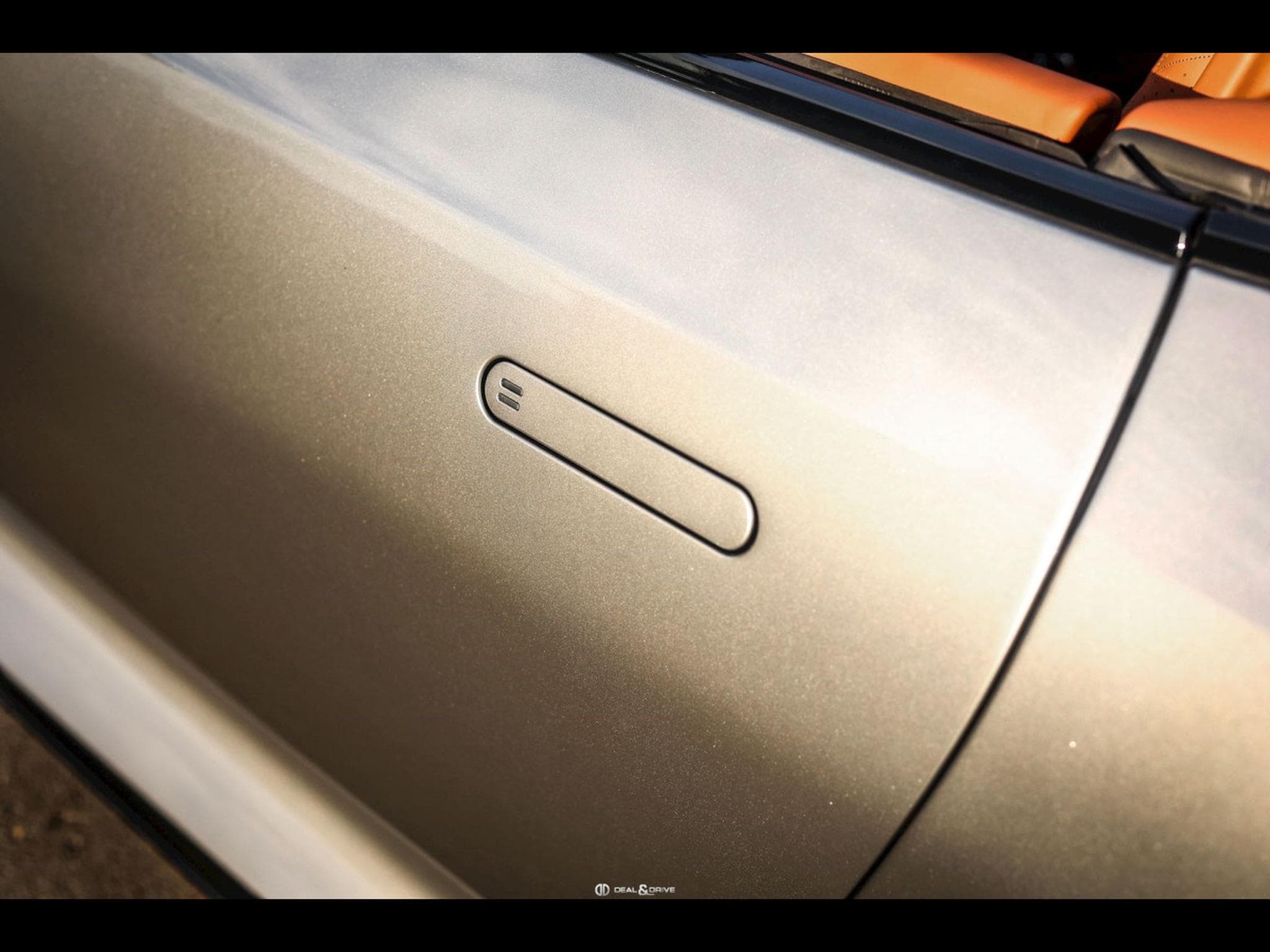 Aston-Martin DB12 VOLANTE 4.0 V8 680 CH - SPIRIT SILVER METALLIC - FULL PPF (2024) - Photo 25