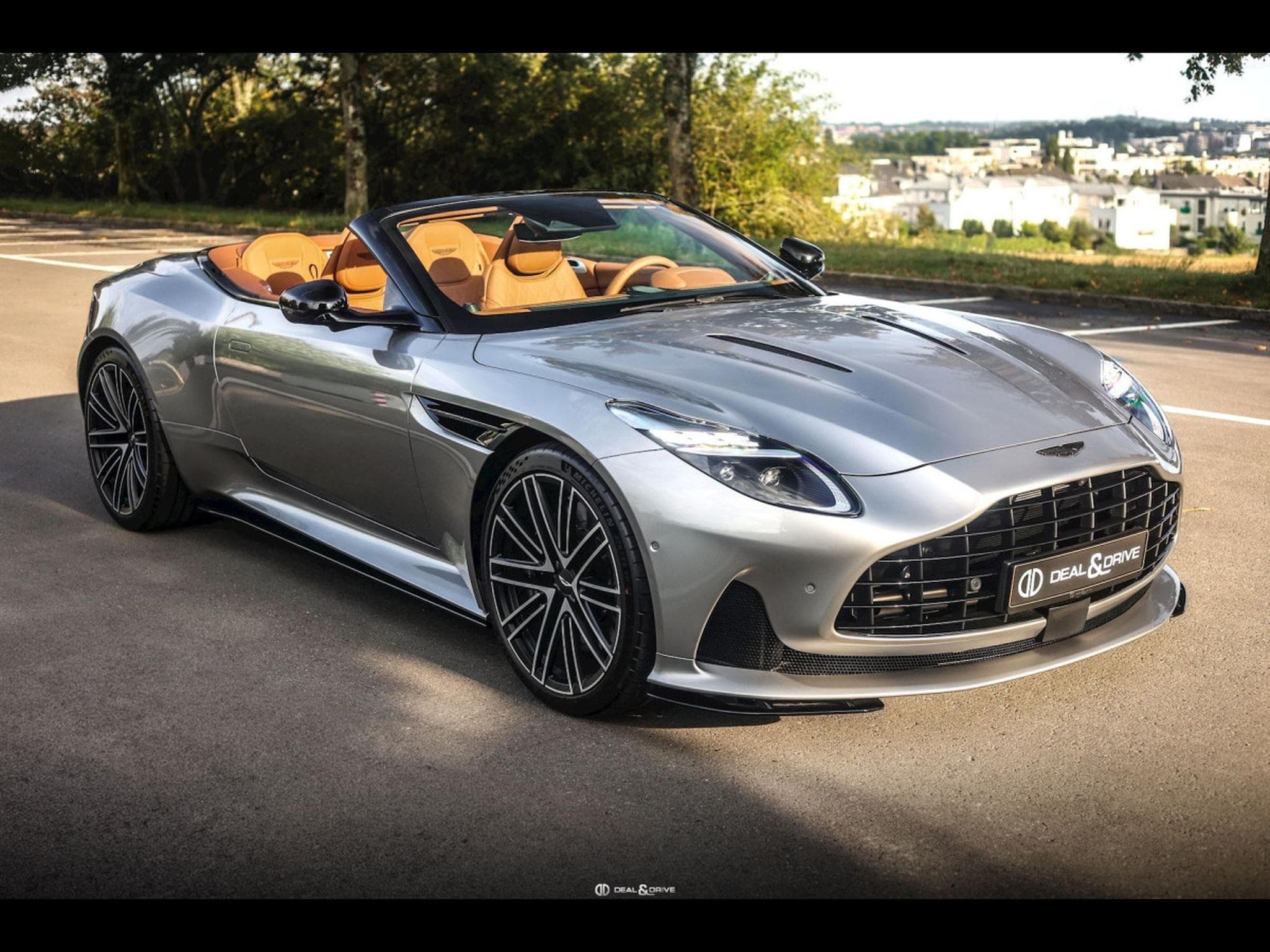 Aston-Martin DB12 VOLANTE 4.0 V8 680 CH - SPIRIT SILVER METALLIC - FULL PPF (2024) - Photo 6