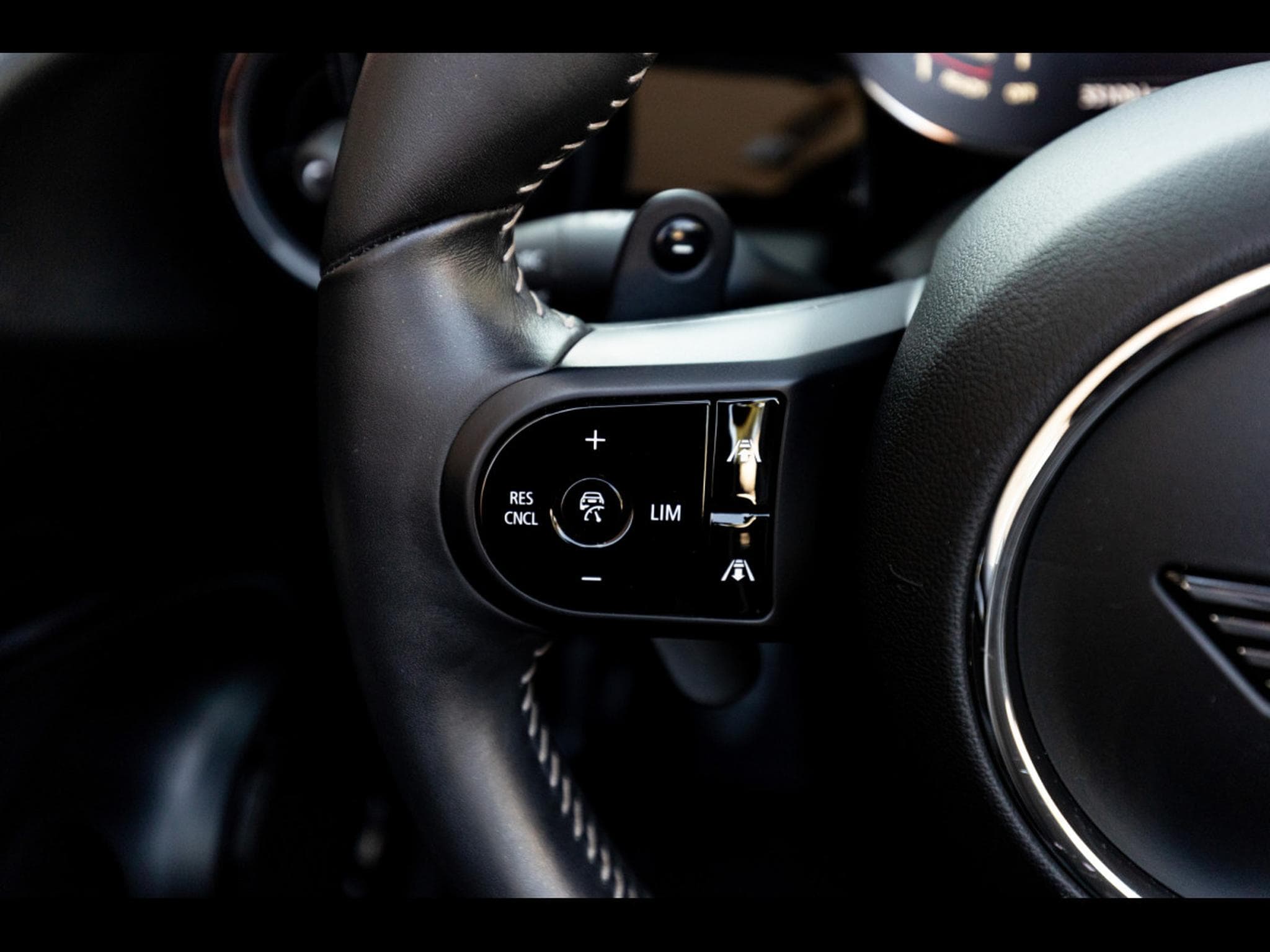 Mini Cooper John Cooper Works Cabriolet AUTO (231 CH) - MIDNIGHT BLACK M (2022) - Photo 23