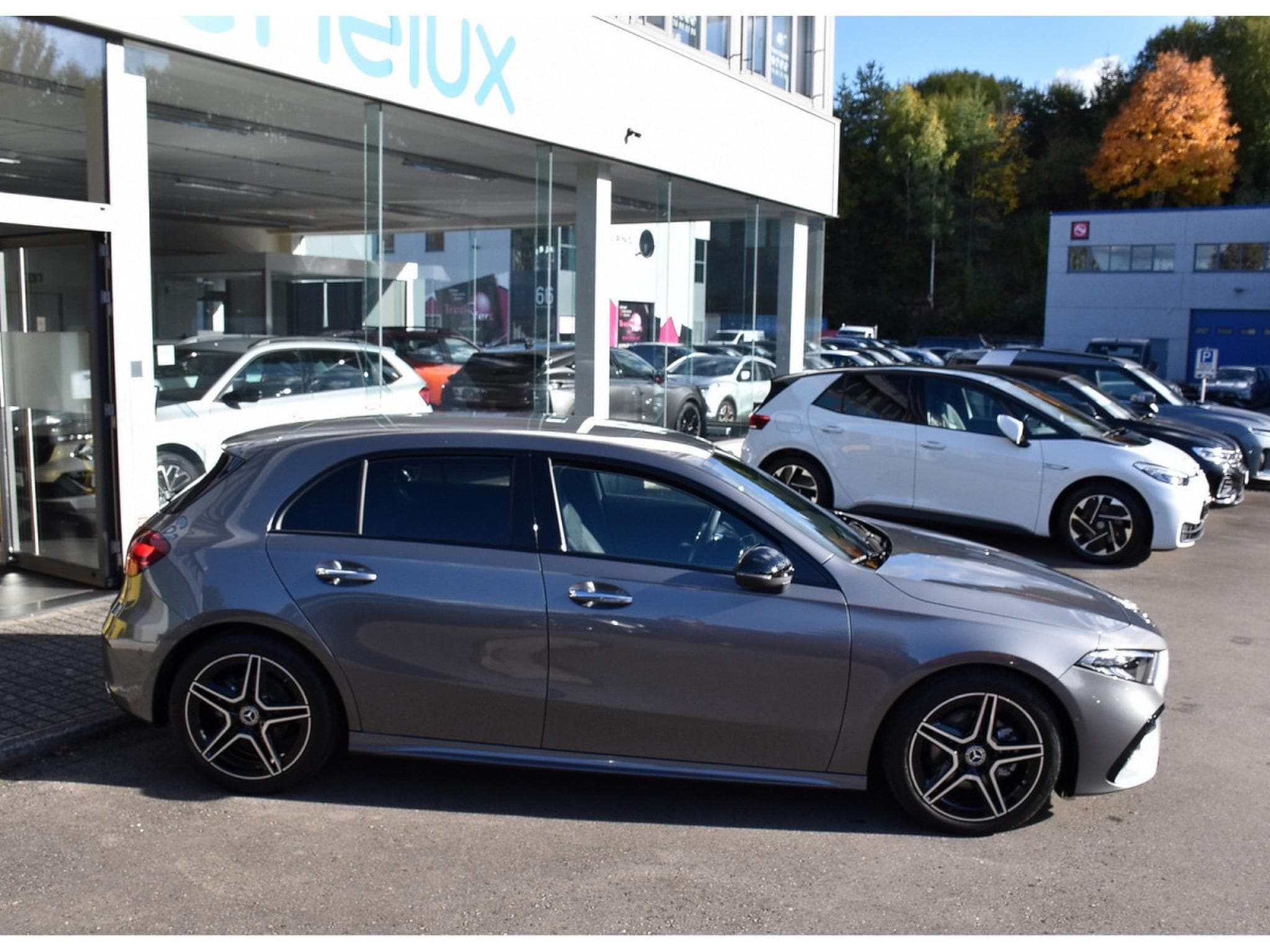 Mercedes A 200 d AMG Line 8G-DCT REGUL GPS CAM PARK APPLE CARPLAY NEUVE (2025) - Photo 3