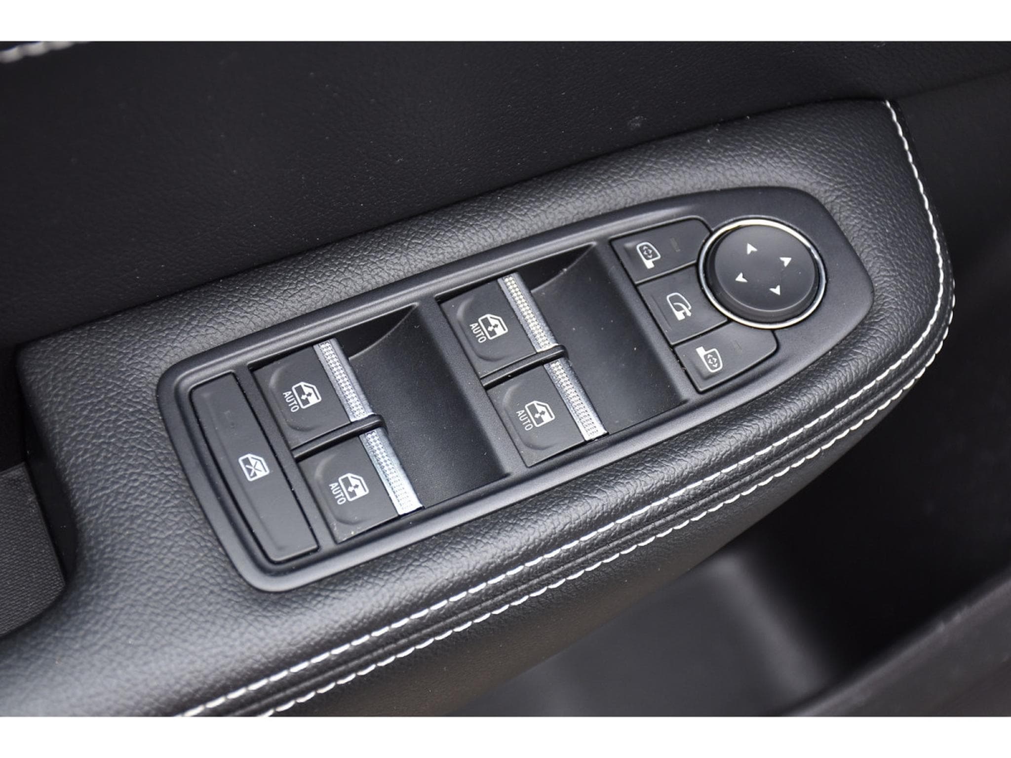Renault Arkana 1.6 E-TECH HEV Techno EDC CUIR GPS LANE SIDE CAM (2023) - Photo 23