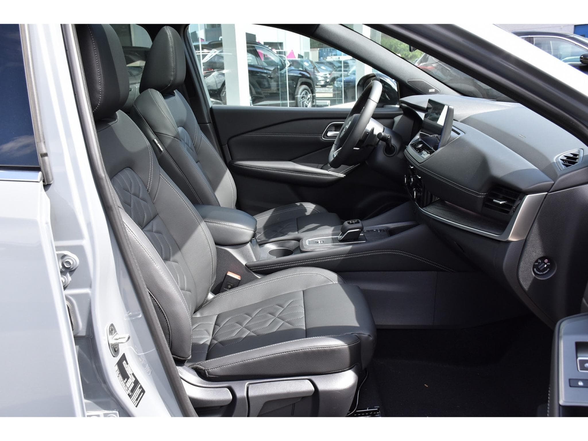 Nissan Qashqai 1.3 DIG-T MHEV Tekna Xtronic CUIR MEMO BOSE PANO NEUF (2025) - Photo 7