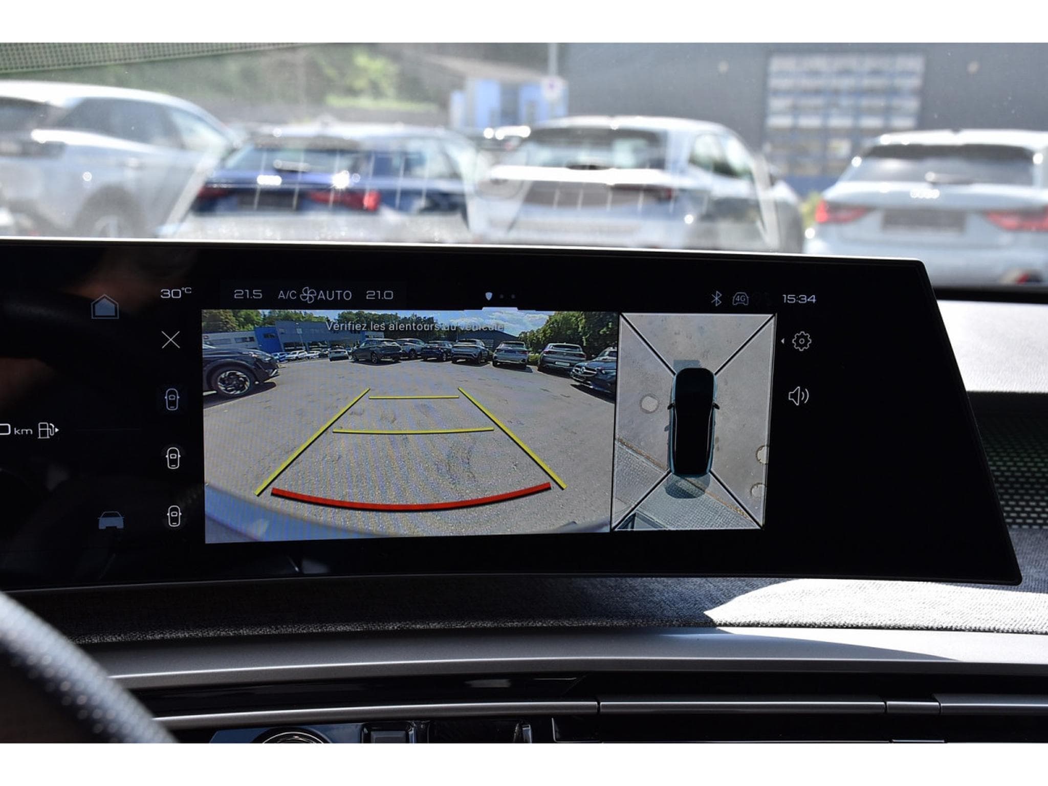 Peugeot 3008 1.2 Hybrid 145 e-DCS6 GT ACC CAM 360 1° MAIN (2025) - Photo 21