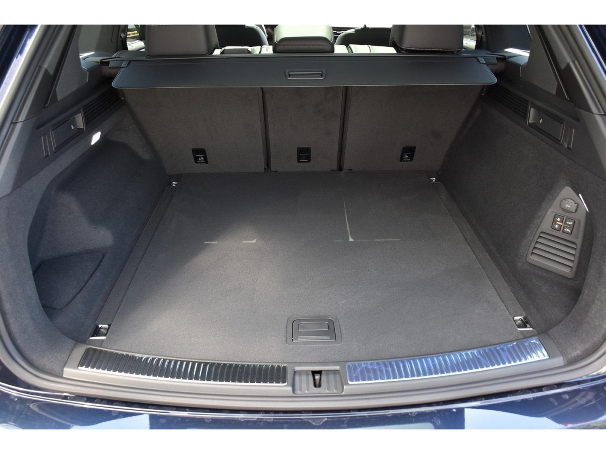 VW Touareg 3.0 TDI 4Motion R-Line Tip. SUSP PNEU PANO CUIR MEMO CHFF AD (2026) - Photo 24
