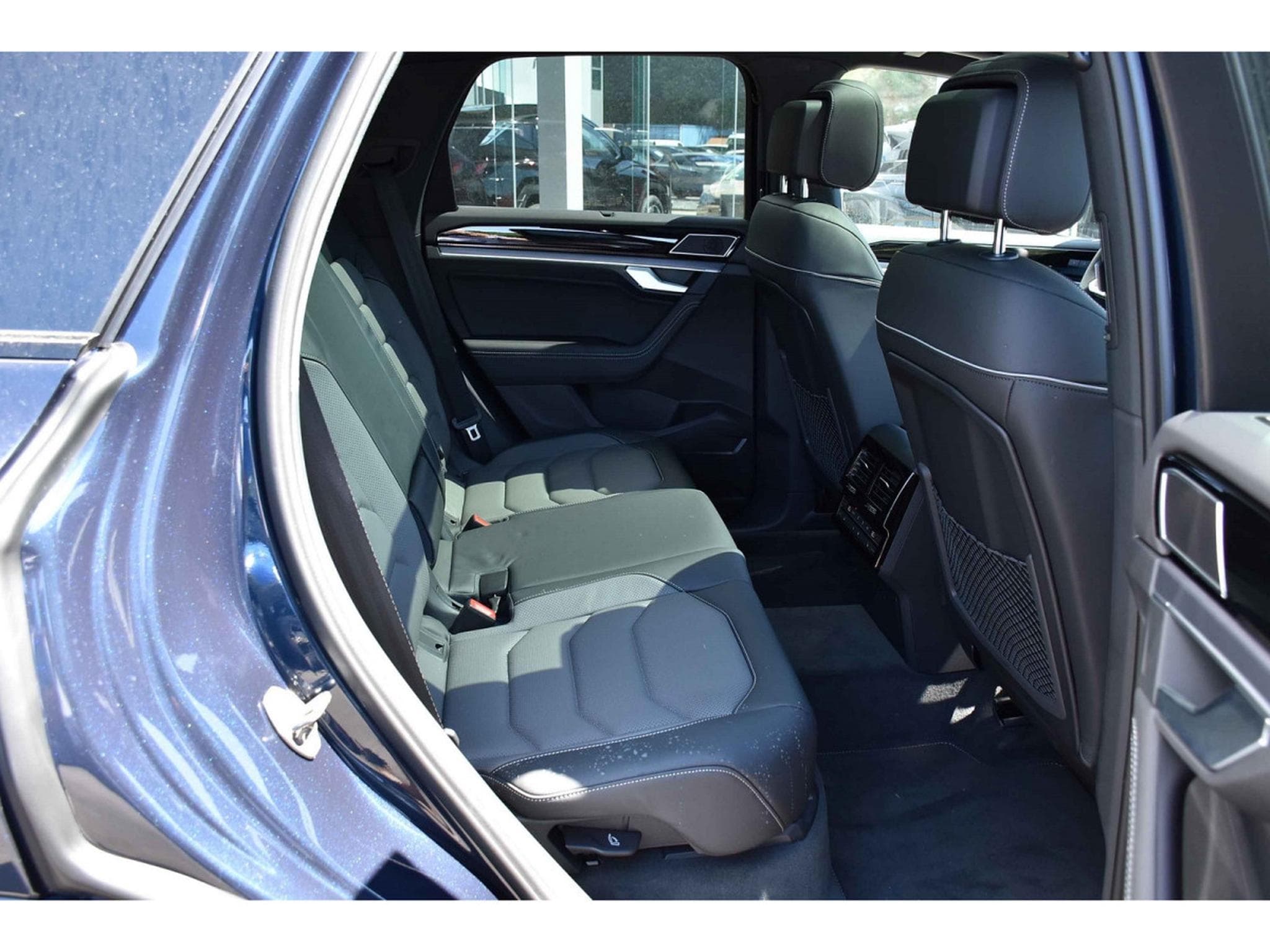 VW Touareg 3.0 TDI 4Motion R-Line Tip. SUSP PNEU PANO CUIR MEMO CHFF AD (2026) - Photo 8