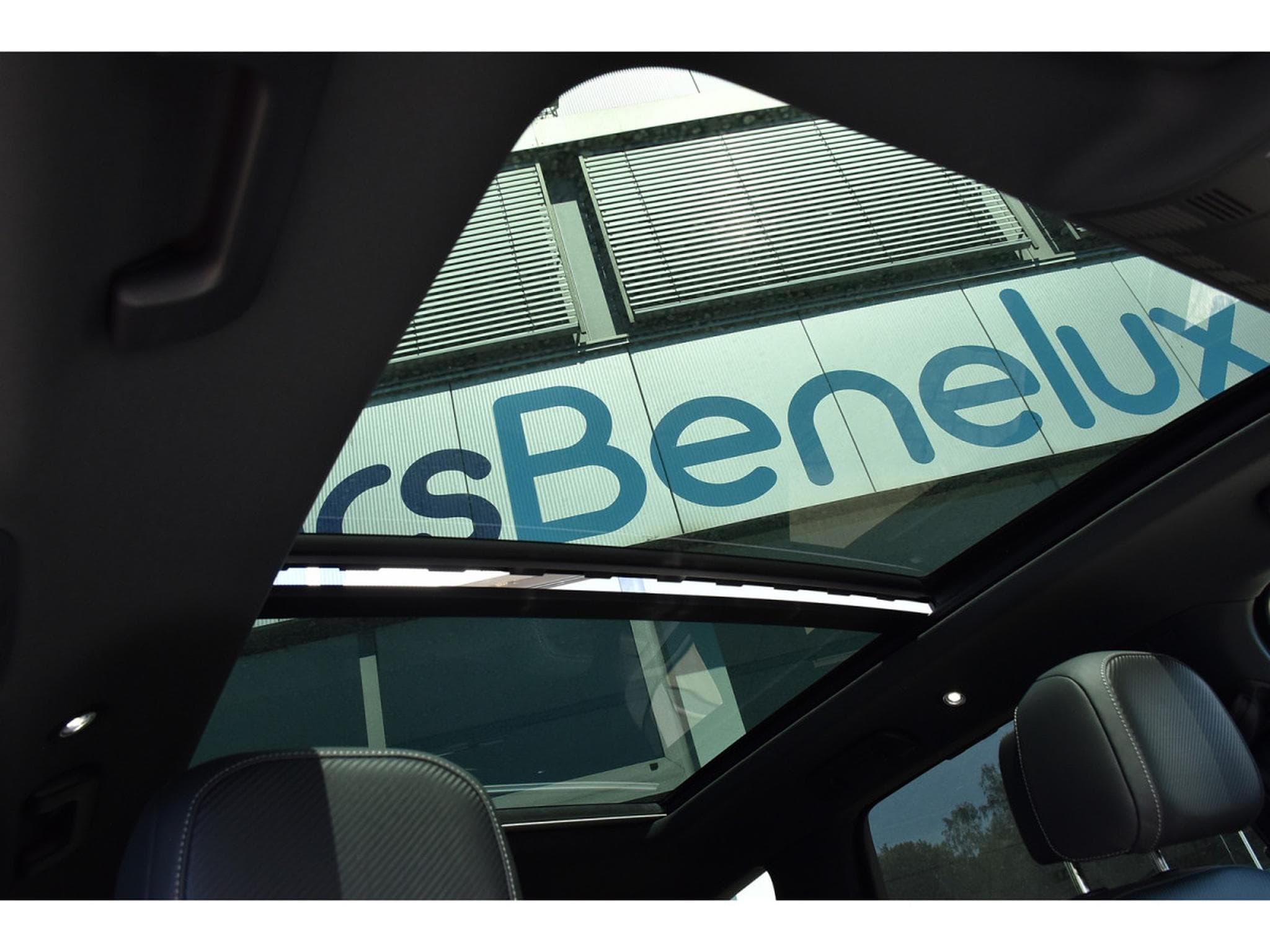 VW Touareg 3.0 TDI 4Motion R-Line Tip. SUSP PNEU PANO CUIR MEMO CHFF AD (2026) - Photo 9