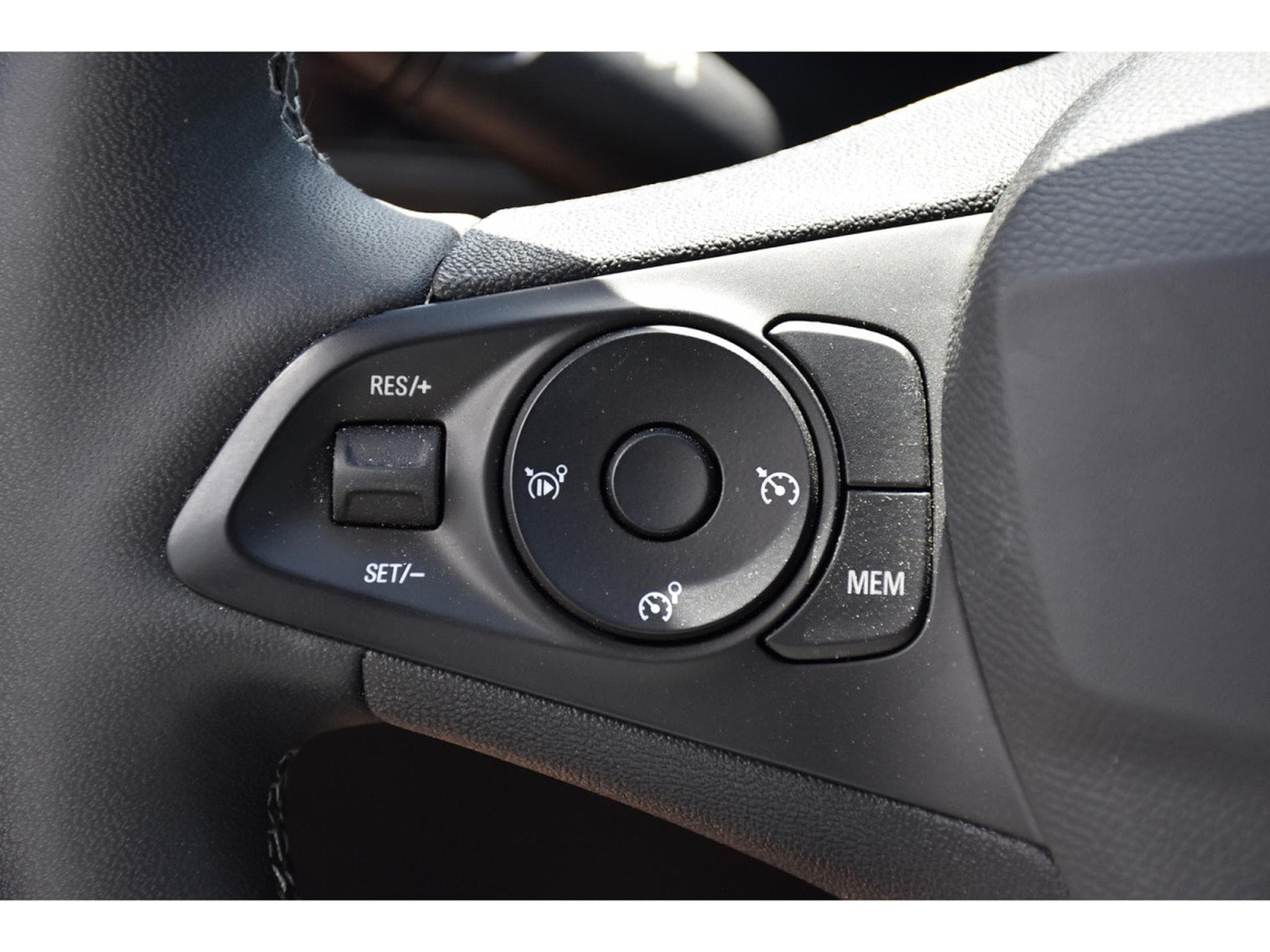 Opel Corsa 1.2 Turbo GS REGUL LANE SIDE GPS CAM KEYLESS 1° MAIN (2025) - Photo 23