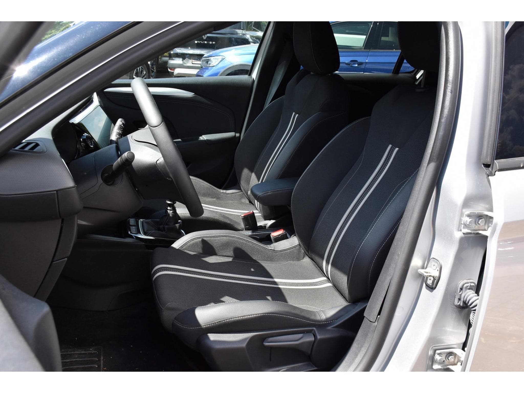 Opel Corsa 1.2 Turbo GS REGUL LANE SIDE GPS CAM KEYLESS 1° MAIN (2025) - Photo 6