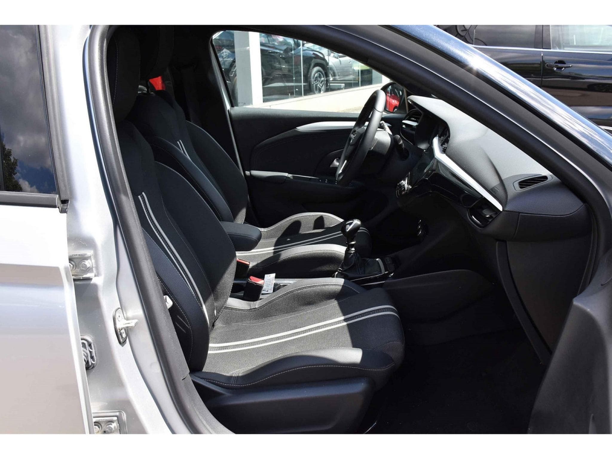 Opel Corsa 1.2 Turbo GS REGUL LANE SIDE GPS CAM KEYLESS 1° MAIN (2025) - Photo 7