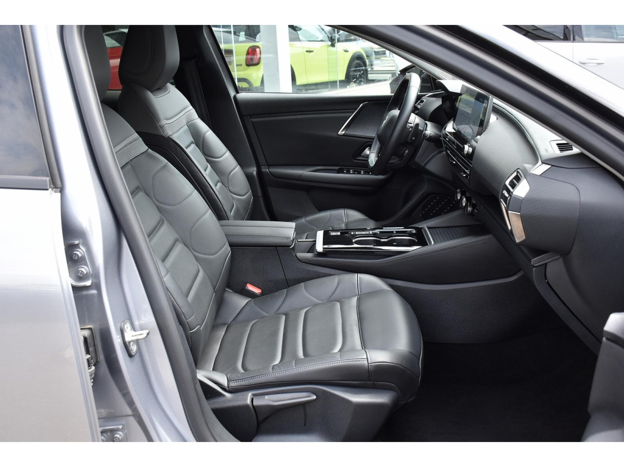 Citroën C5 X 1.2 PureTech PLUS EAT8 CUIR ACC LANE HUD CAM 1° MAIN (2024) - Photo 7
