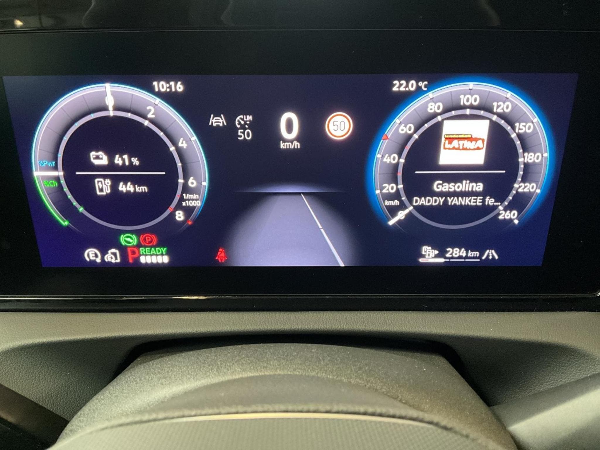 VW Tiguan R-Line+DSG+PHEV+Black-Style+Pano+AHK (2025) - Photo 11