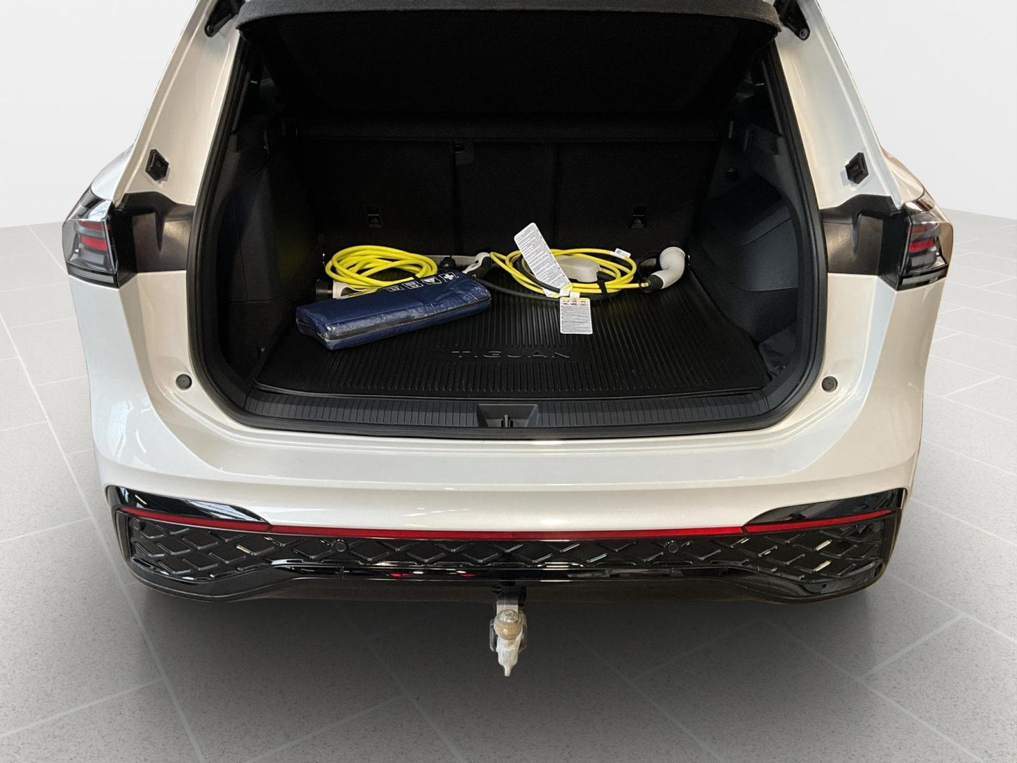 VW Tiguan R-Line+DSG+PHEV+Black-Style+Pano+AHK (2025) - Photo 17