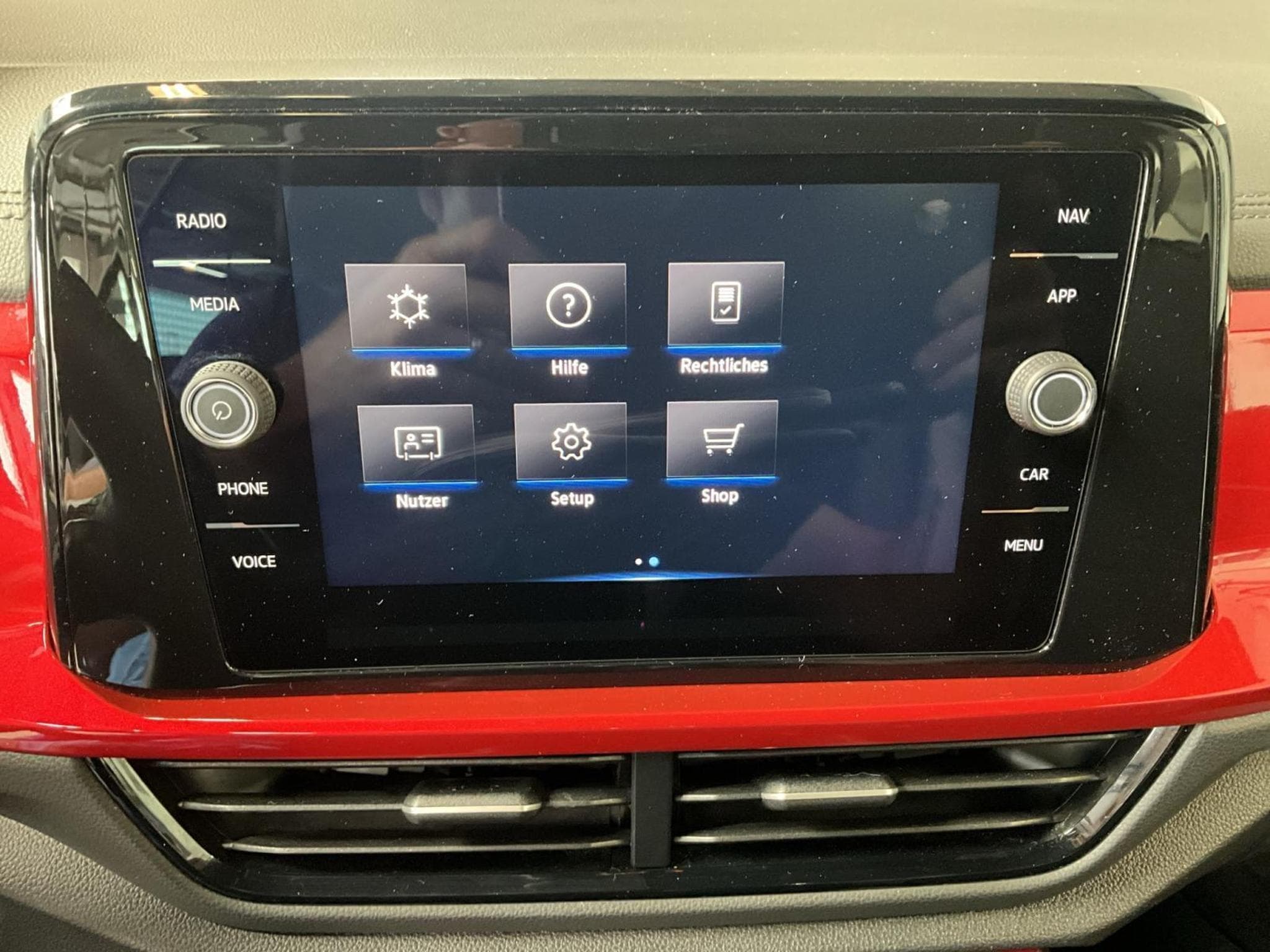 VW T-Roc R-Line+DSG+LED+BEATS+BlackStyle+keyless (2023) - Photo 18