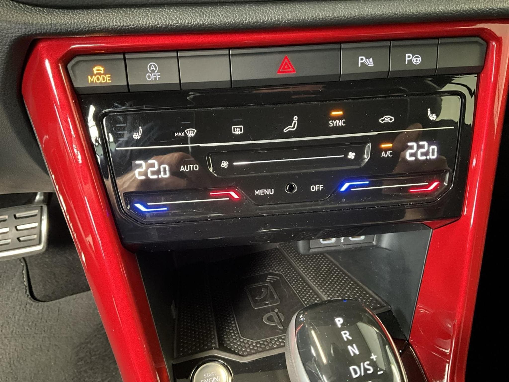 VW T-Roc R-Line+DSG+LED+BEATS+BlackStyle+keyless (2023) - Photo 19