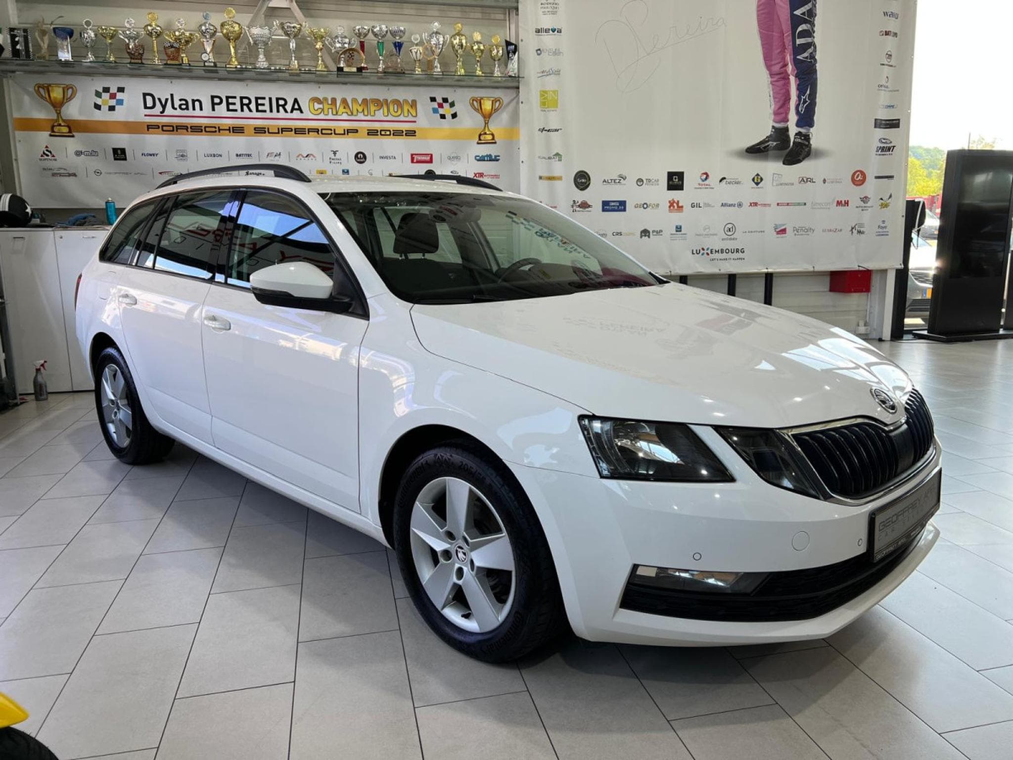 Skoda Octavia 1.6 TDI 116 NAVI, PDC,CARPLAY,ALU 16'' (2019) - Photo 4