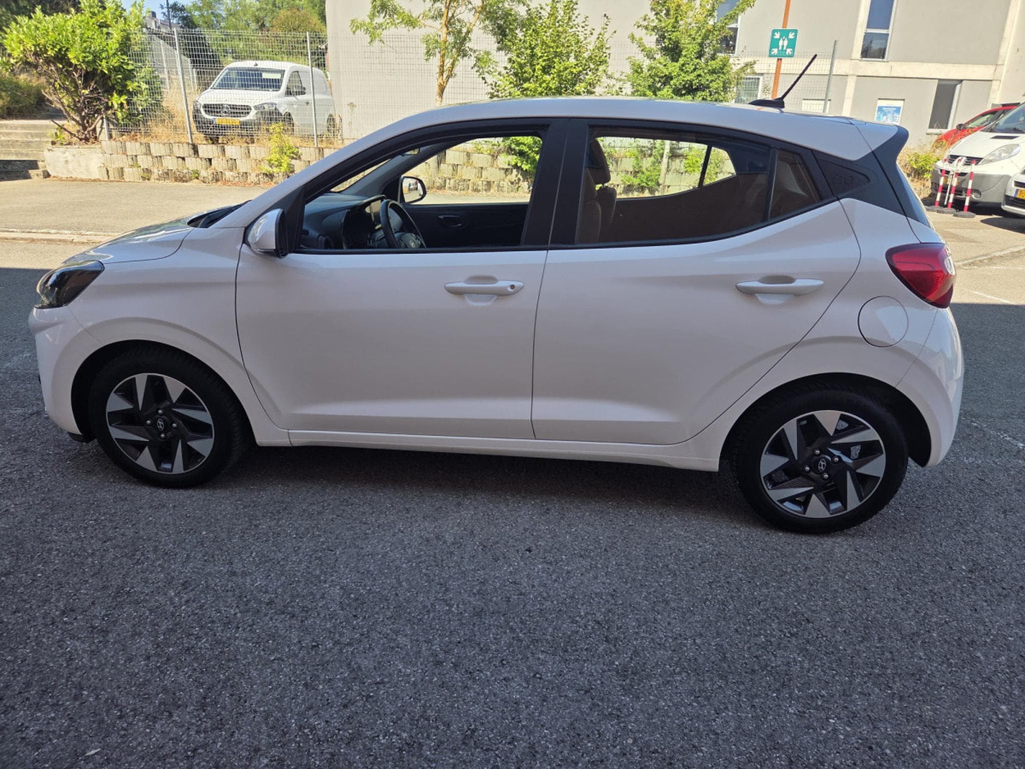 Hyundai i10 1.0 GDI 68 CV Boite Automatique (Garantie 12 mois) (2023) - Photo 6