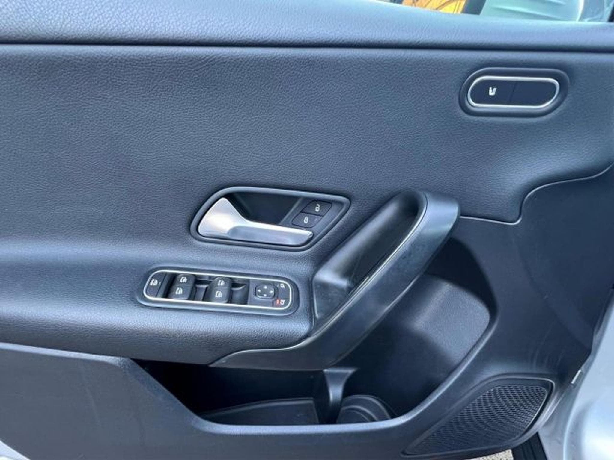 Mercedes A 180 A 180 d KLIMA,NAVI,PDC,360CAM,TEMPOMAT,BT Klima (2020) - Photo 12