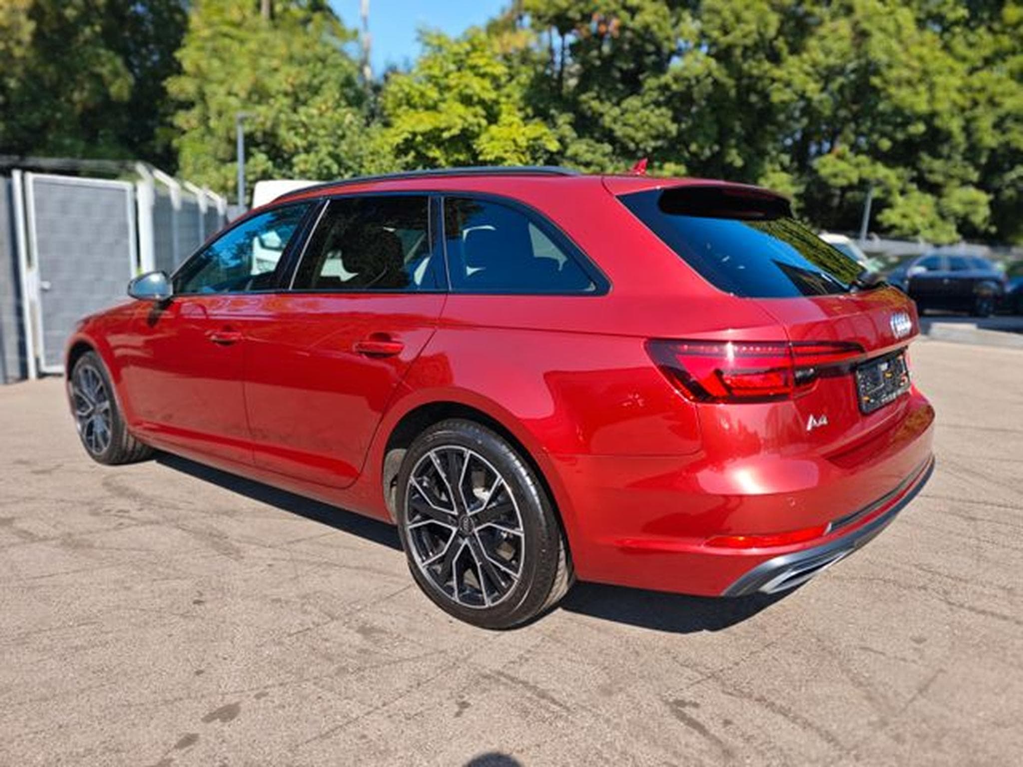 Audi A4 A4 AVANT S LINE 40 TDI QUATTRO*PANORAMA*LED* (2019) - Photo 7